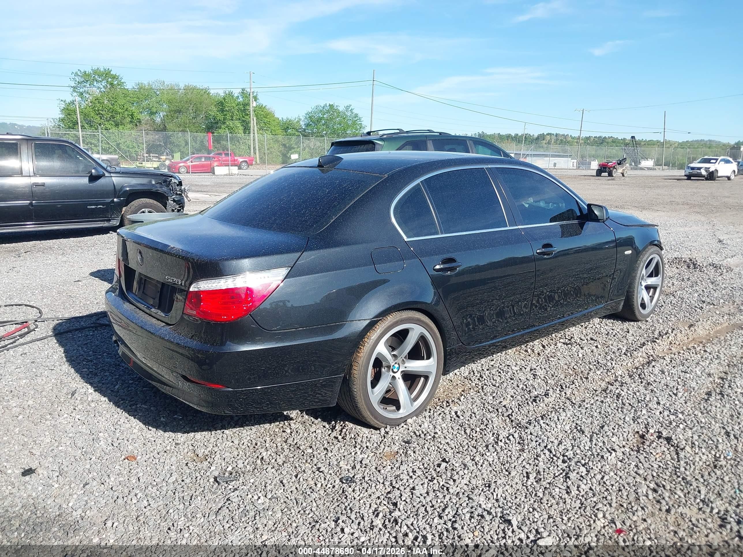2008 Bmw 528i   Black vin: WBANU53588CT13481