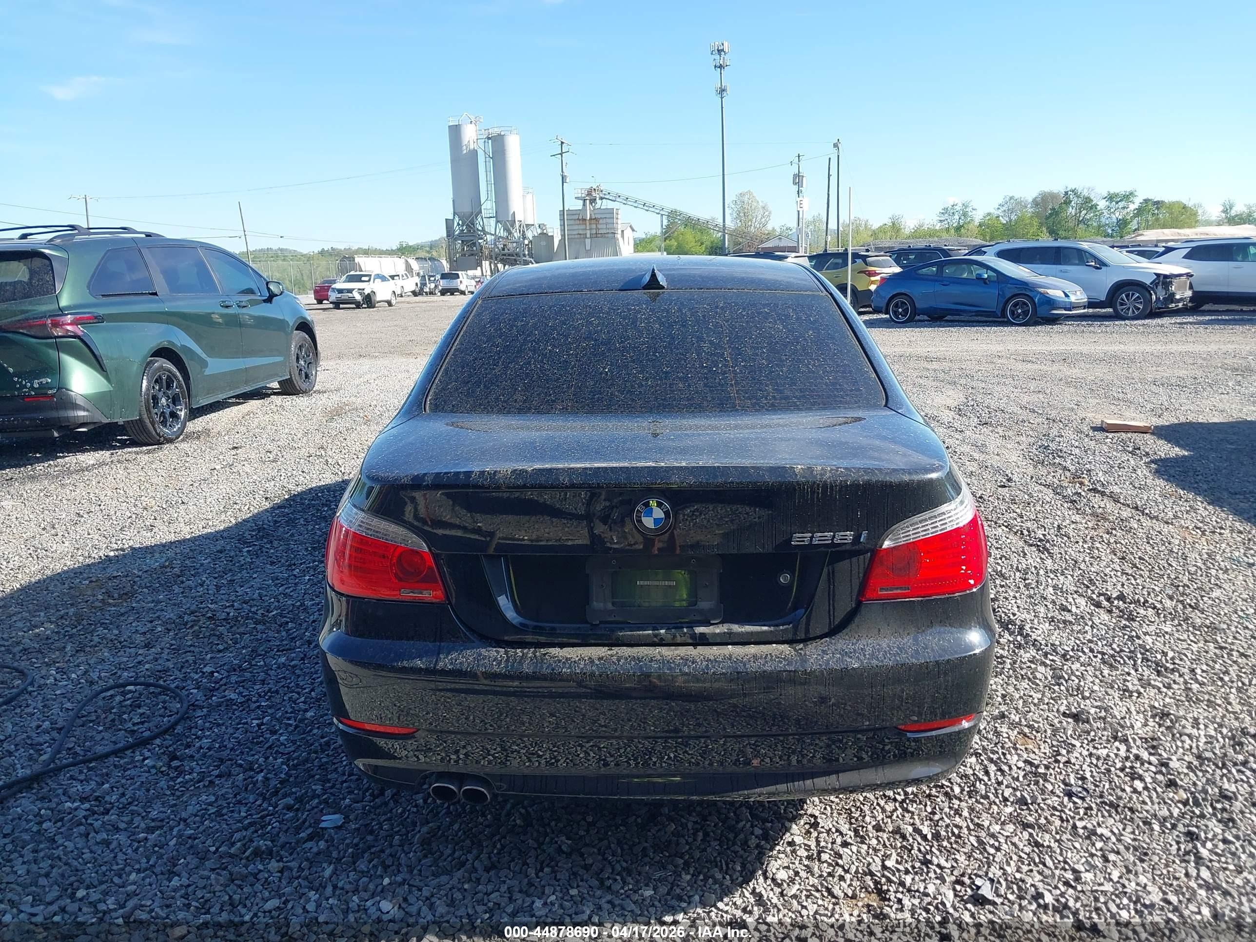 2008 Bmw 528i   Black vin: WBANU53588CT13481