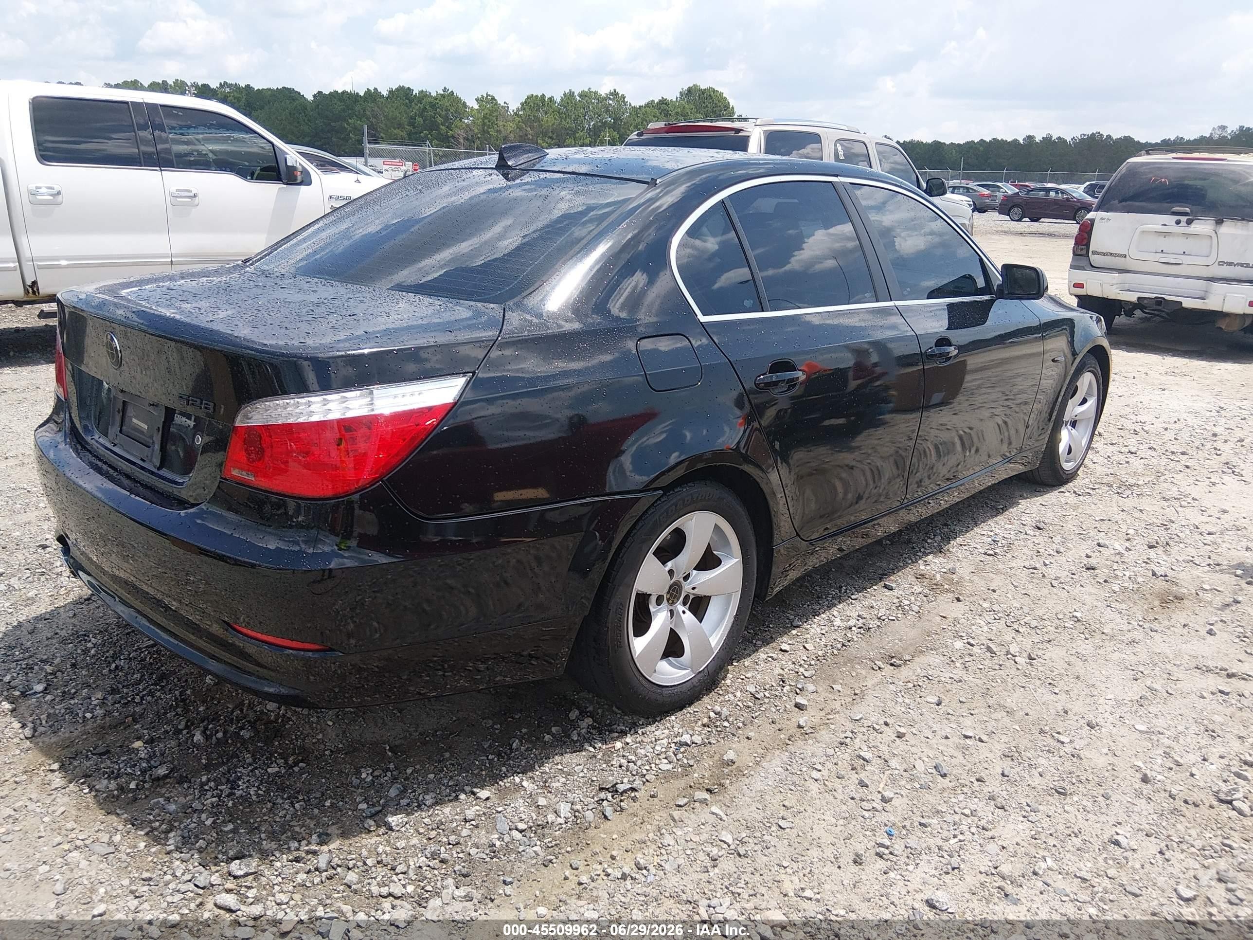 2008 Bmw 528i   Black vin: WBANU53588CT14789