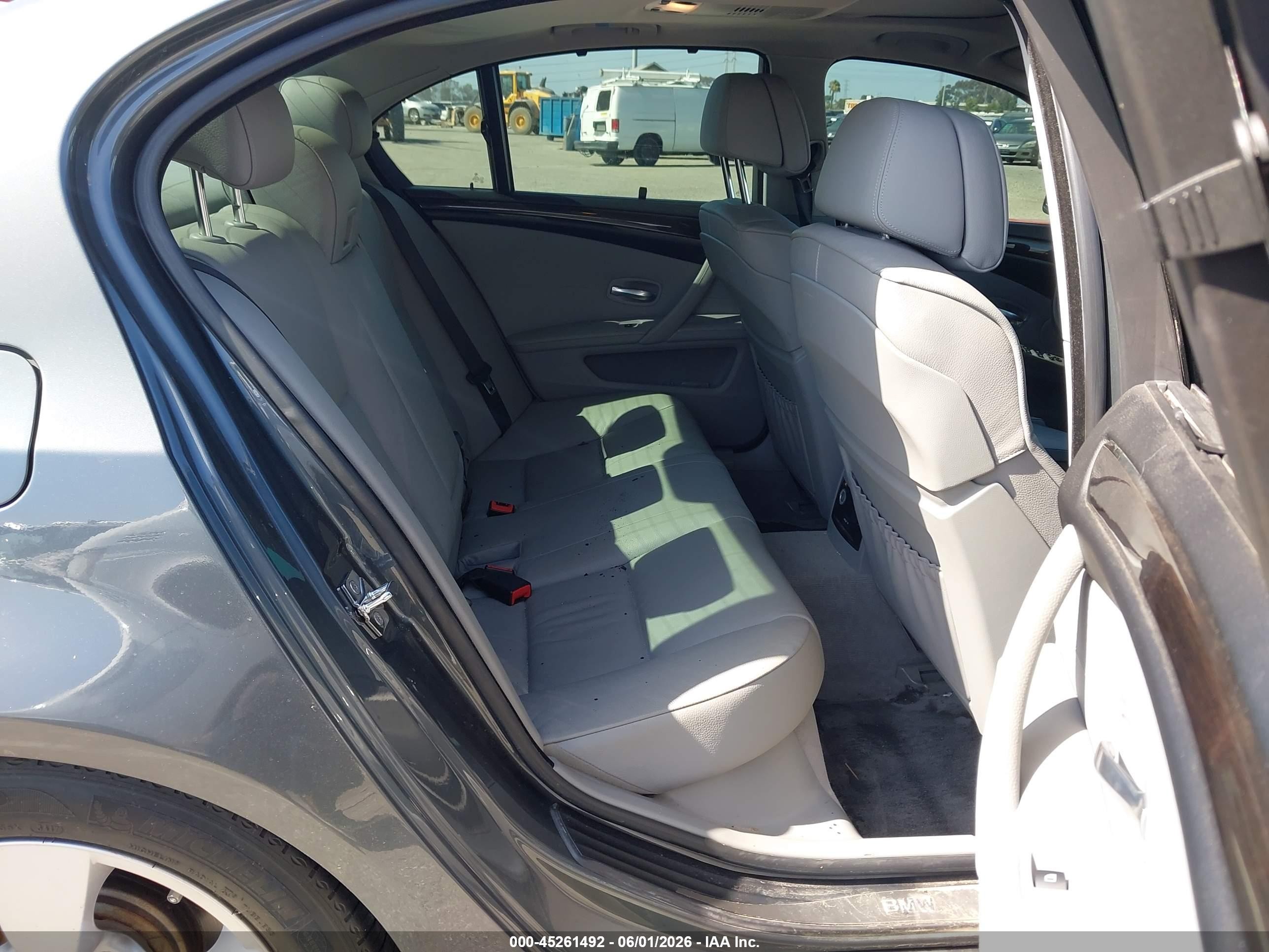 2008 Bmw 528i   Gray vin: WBANU53588CT16865