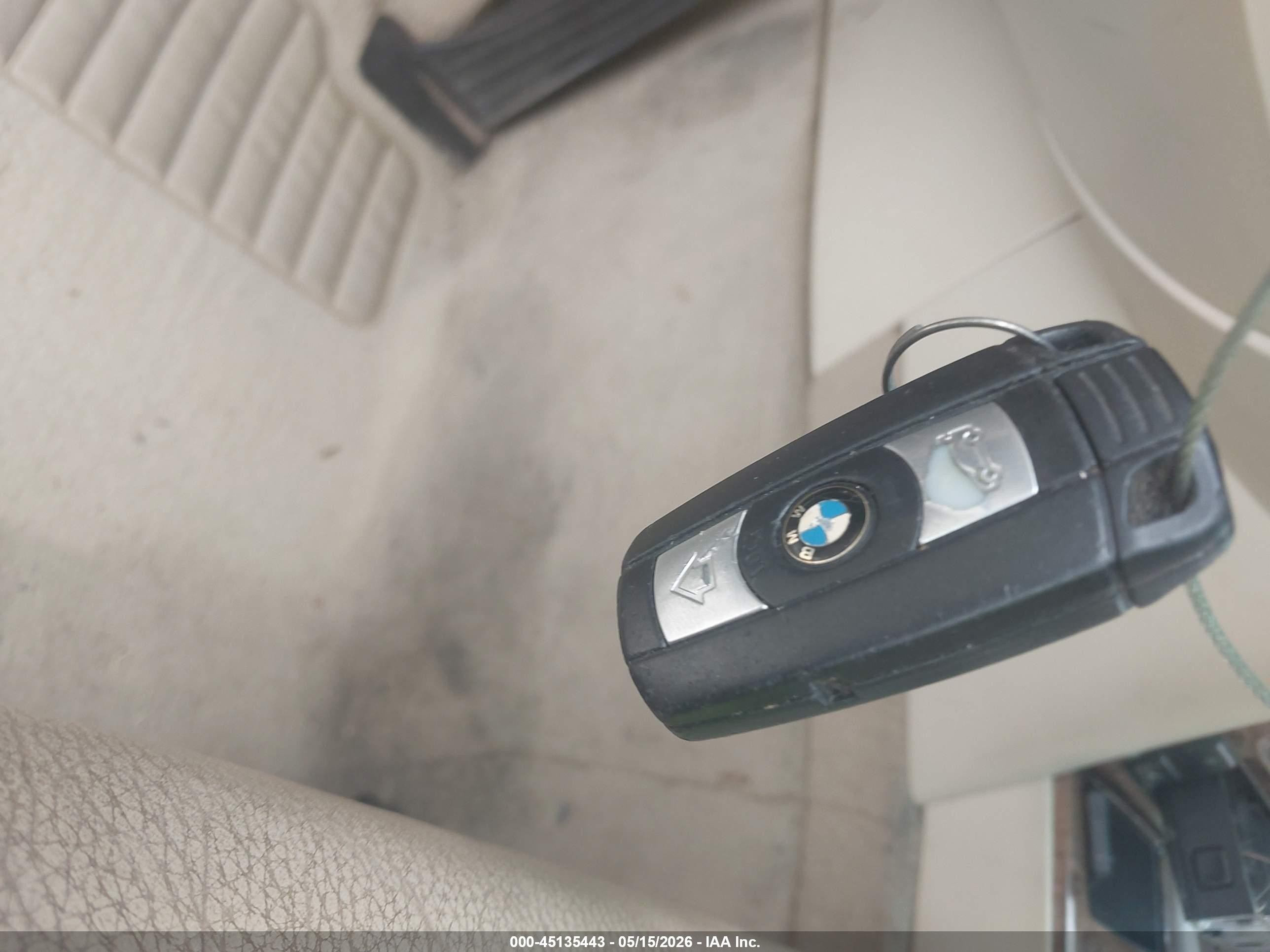 2009 Bmw 528i   Black vin: WBANU53589C119924