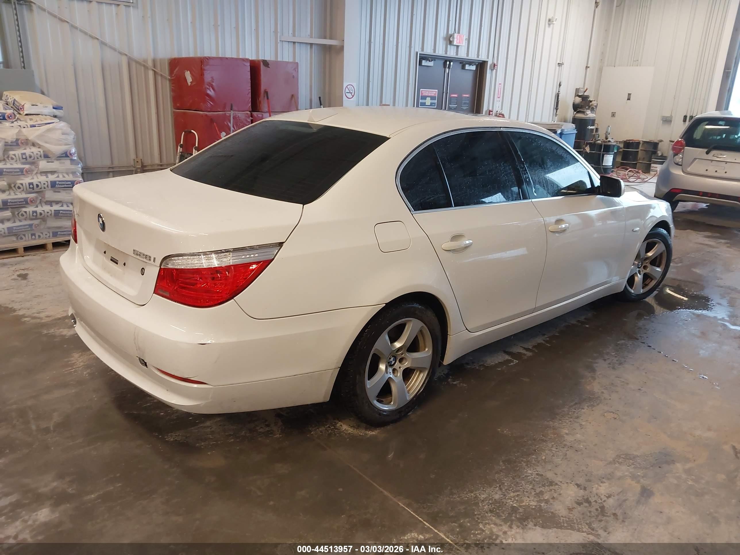 2008 Bmw 528i   White vin: WBANU53598CT02361