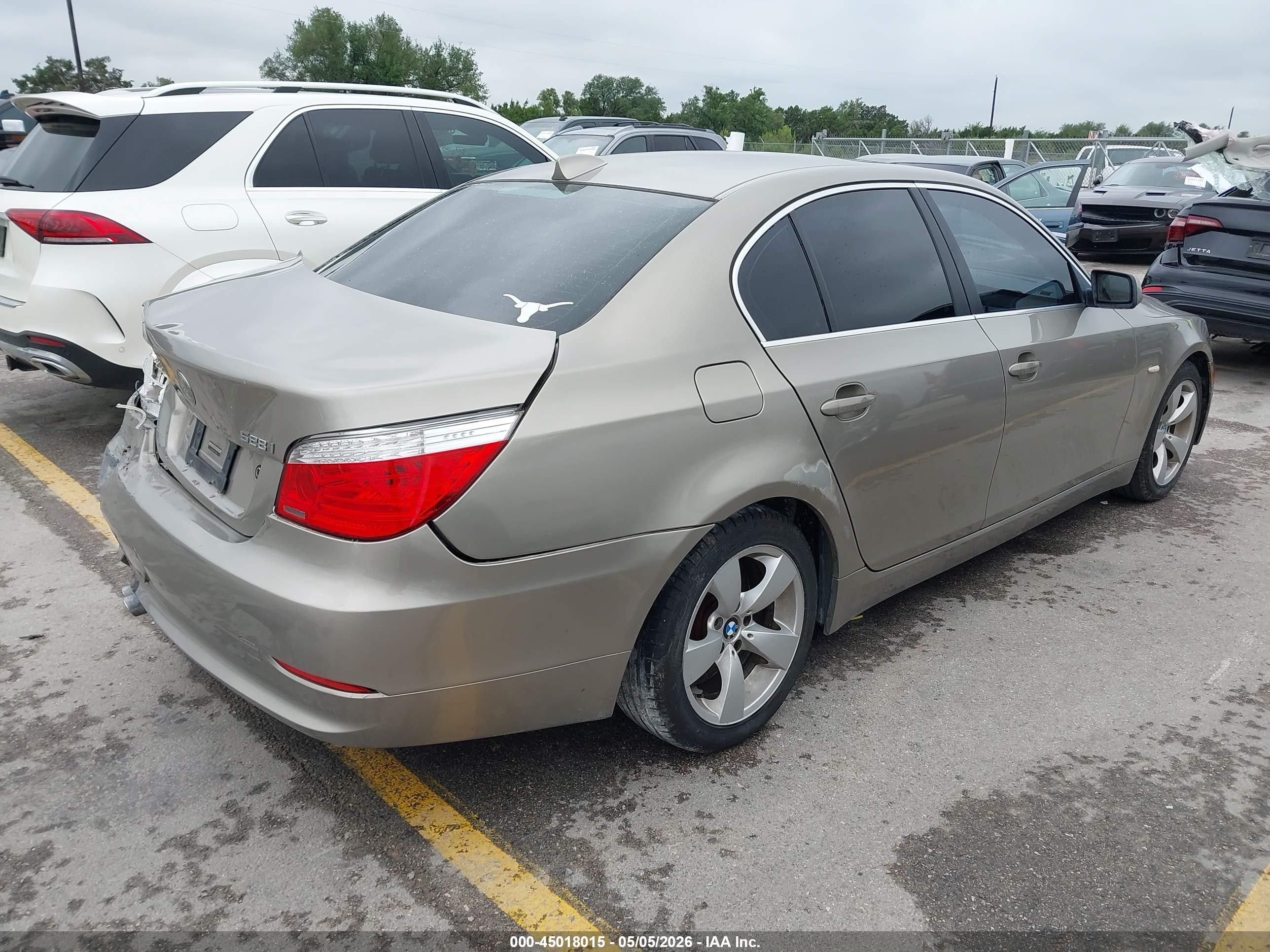 2008 Bmw 528i   Gold vin: WBANU53598CT05289