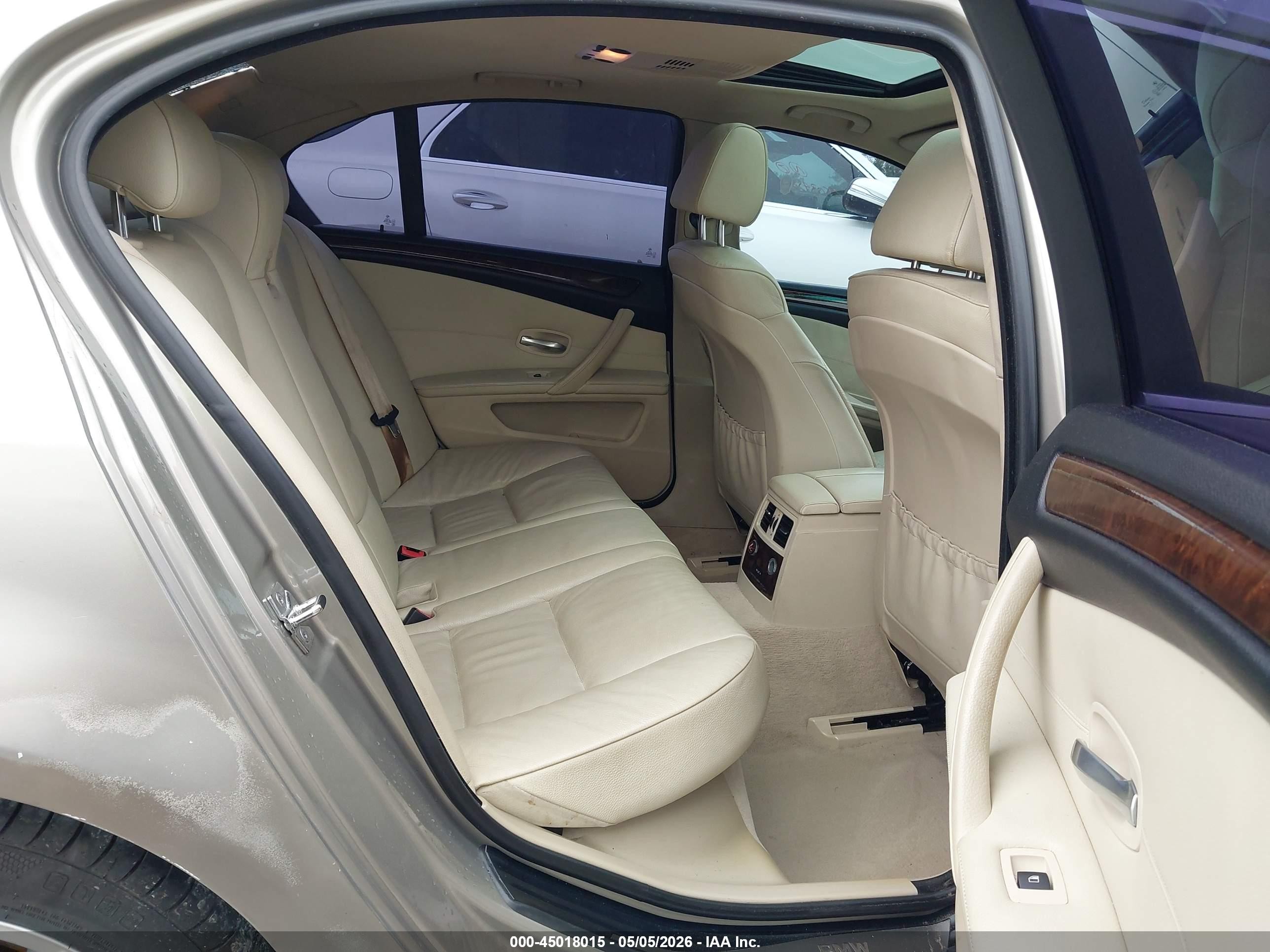 2008 Bmw 528i   Gold vin: WBANU53598CT05289
