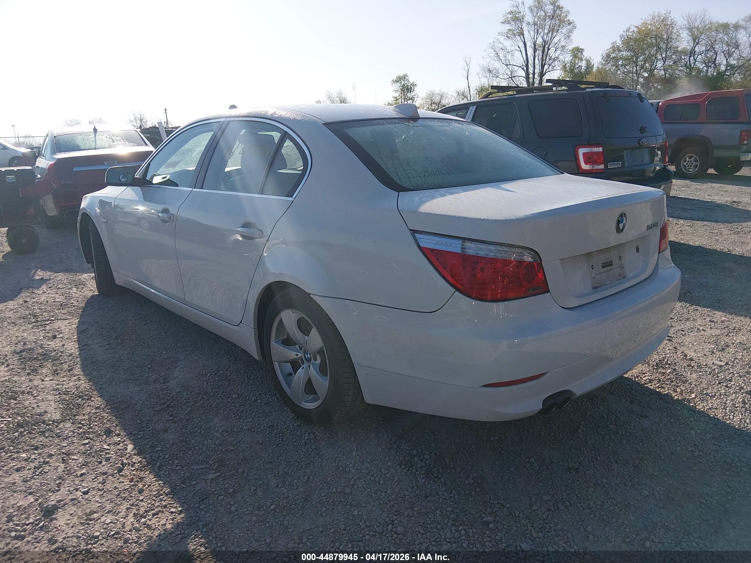 2008 Bmw 528i   White vin: WBANU53598CT07530