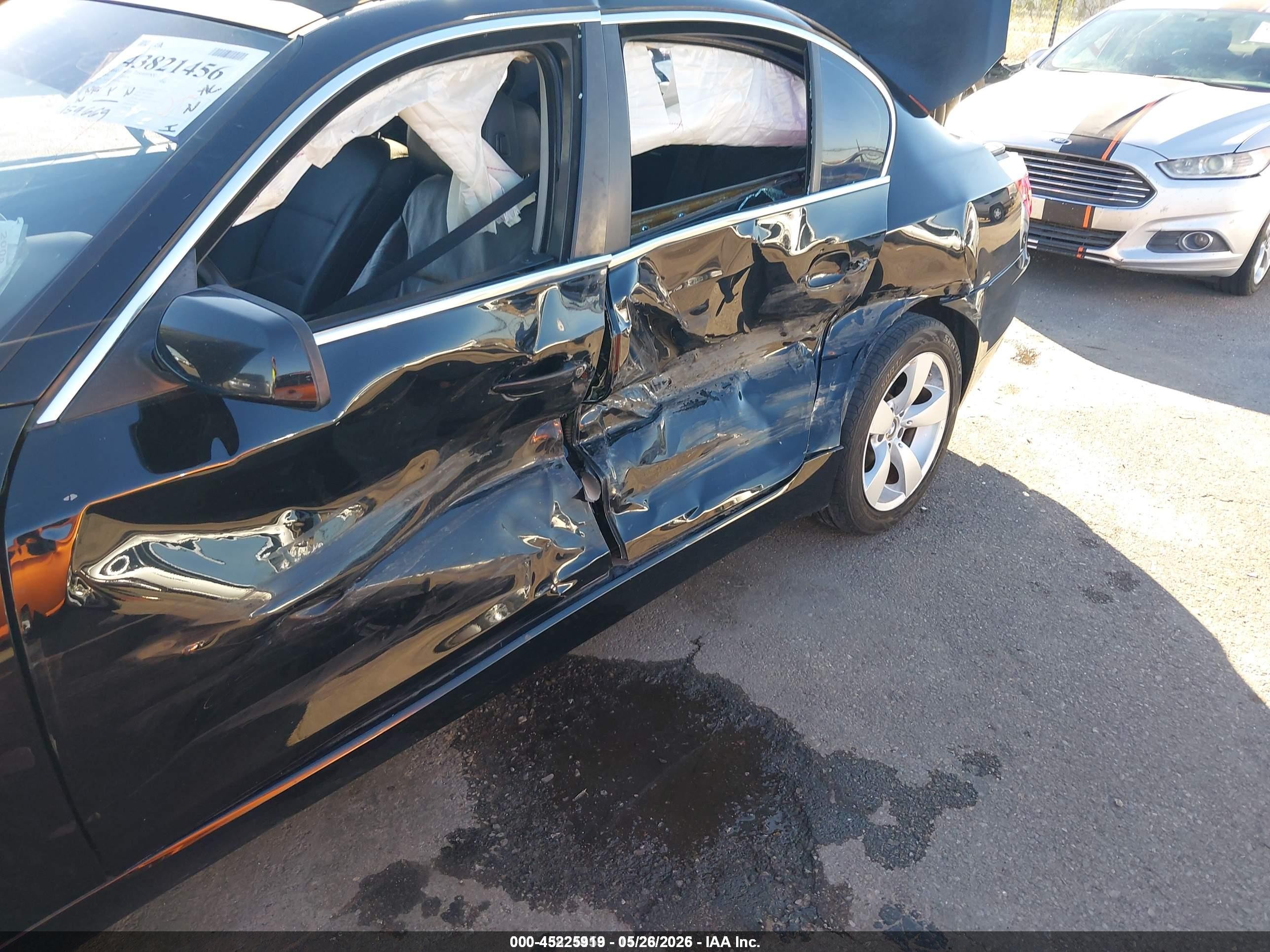 2008 Bmw 528i   Black vin: WBANU53598CT19841
