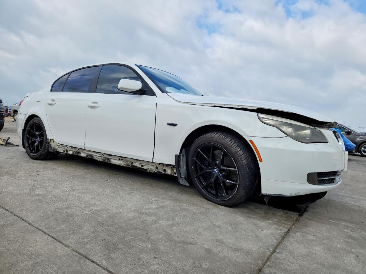2008 Bmw 528 I White vin: WBANU535X8BY65151