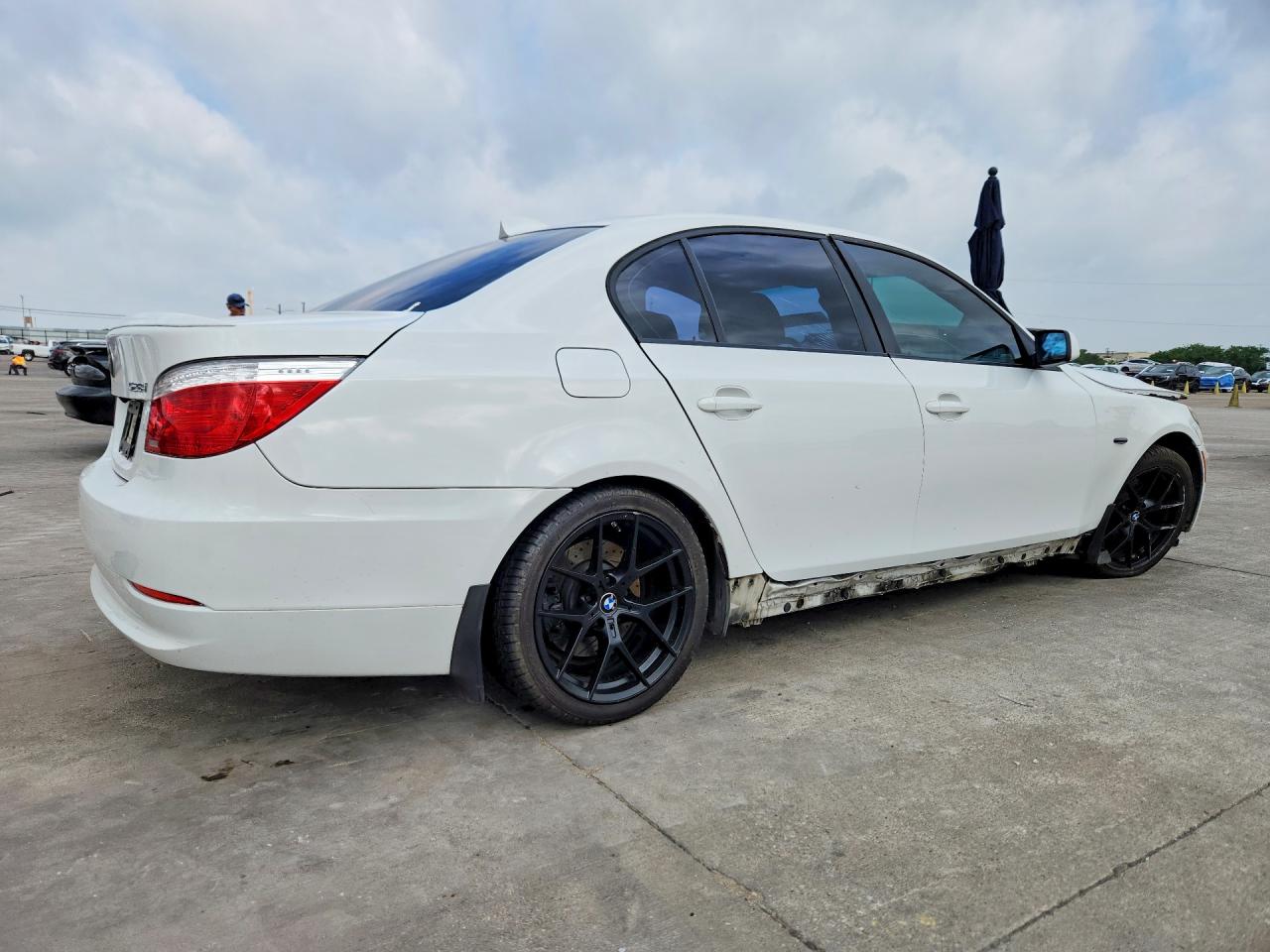 2008 Bmw 528 I White vin: WBANU535X8BY65151