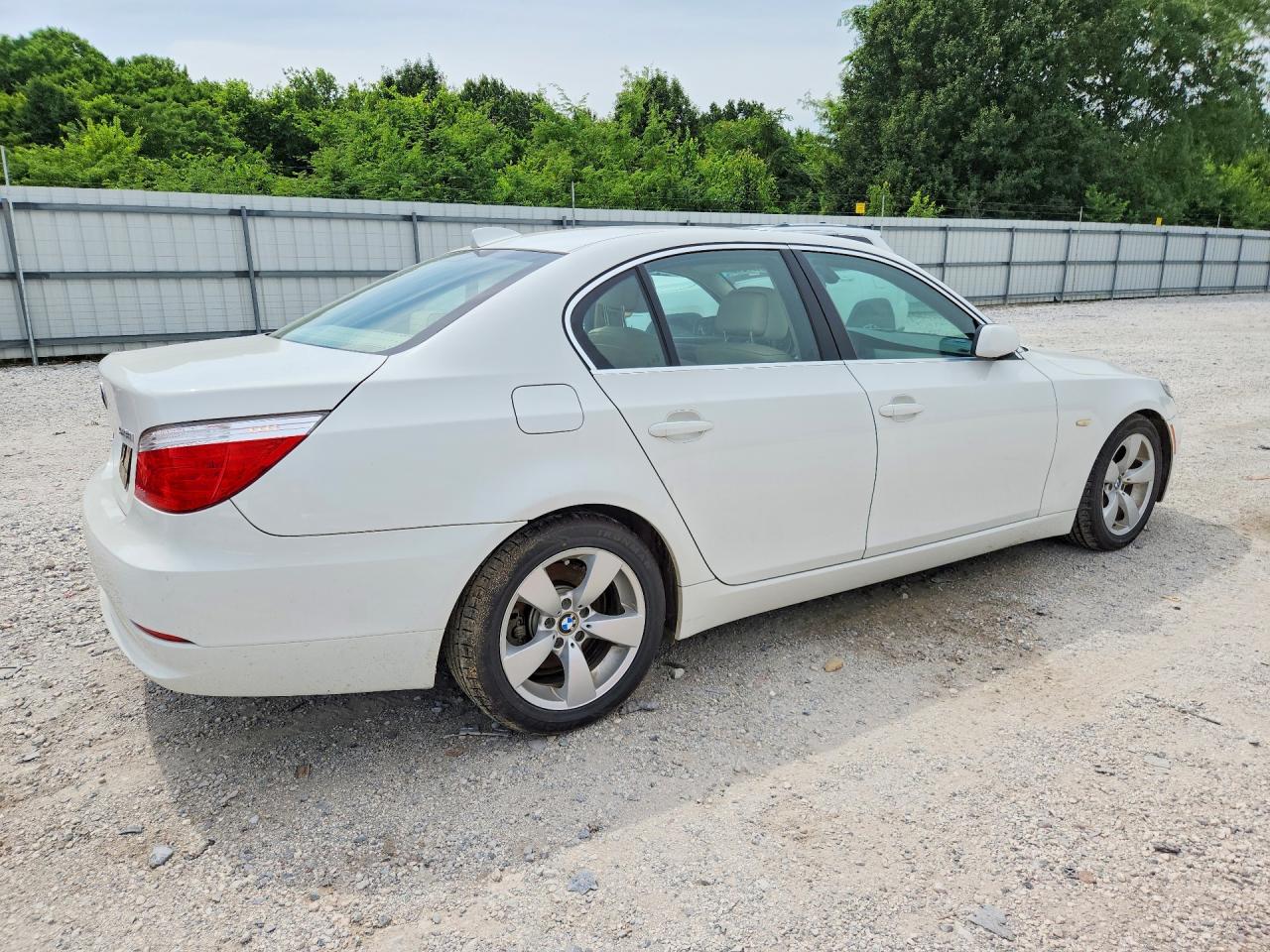 2008 Bmw 528 I White vin: WBANU535X8C111323