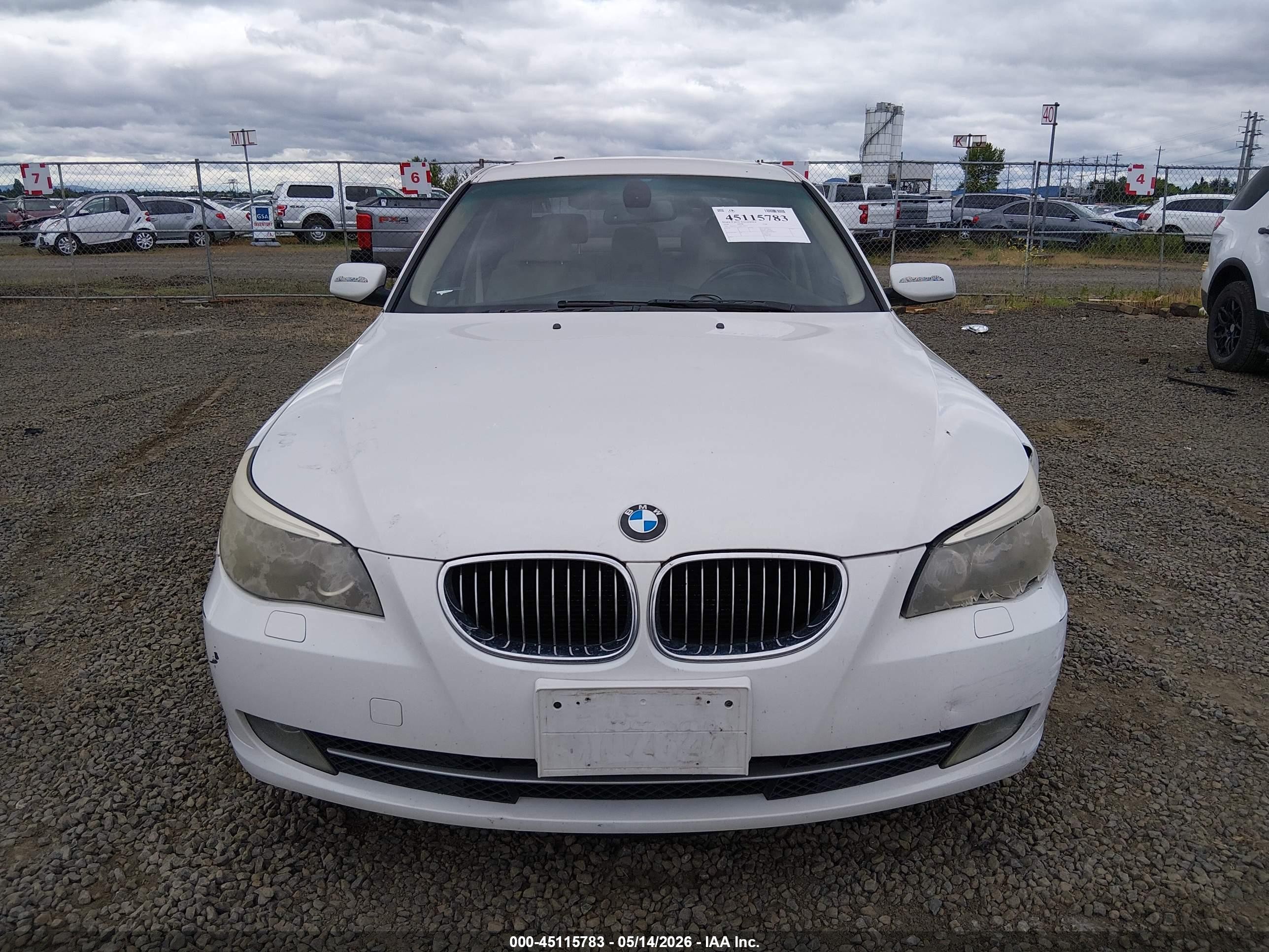 2008 Bmw 528i   White vin: WBANU535X8CT04314