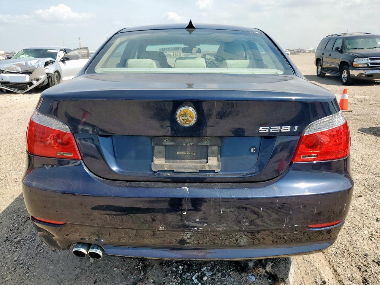 2008 Bmw 528 I Blue vin: WBANU535X8CT08685