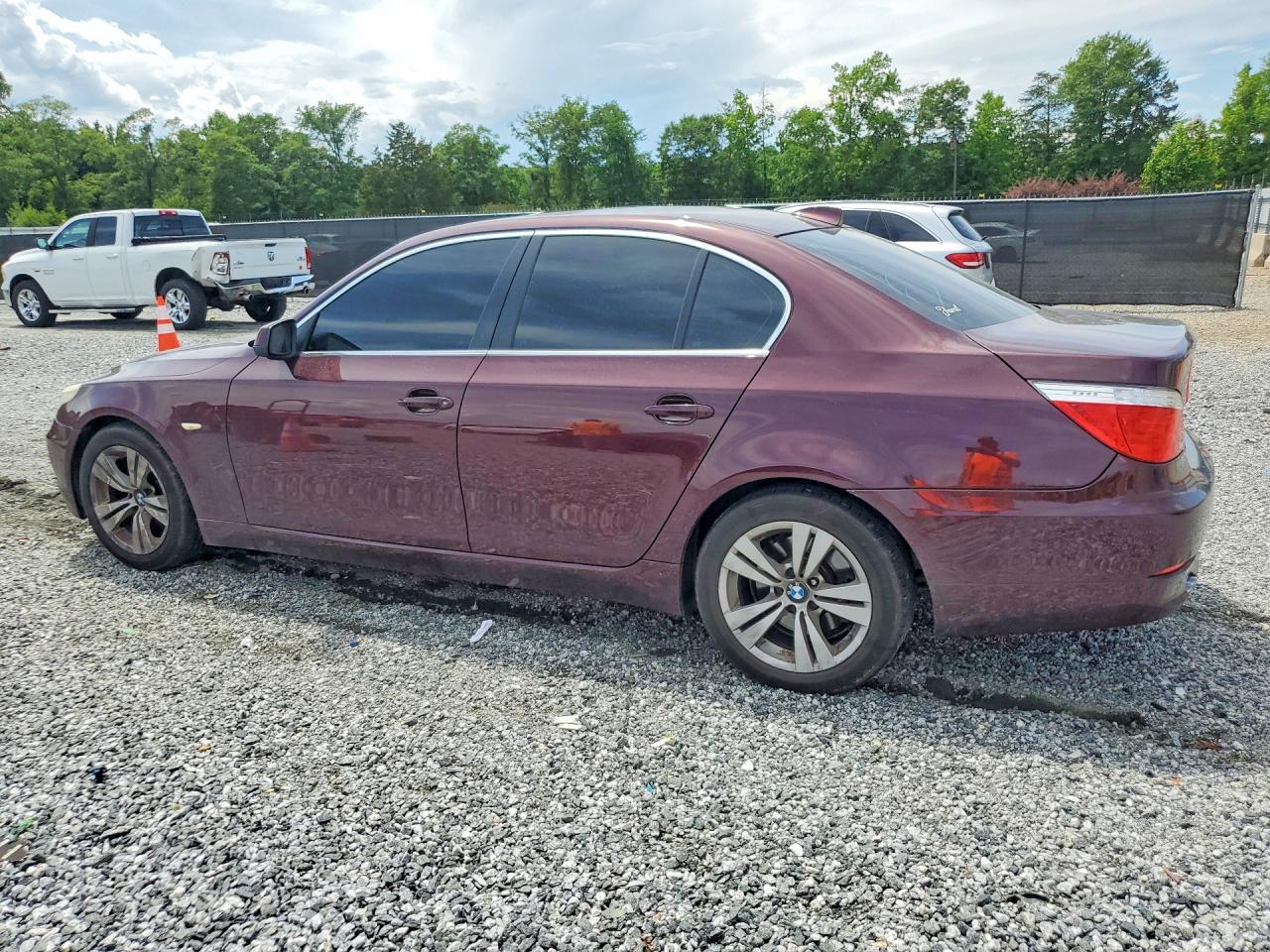 2010 Bmw 528 I Burgundy vin: WBANU5C53AC364165