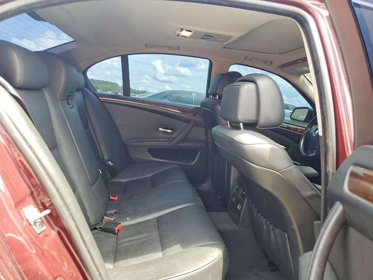 2010 Bmw 528 I Burgundy vin: WBANU5C53AC364165