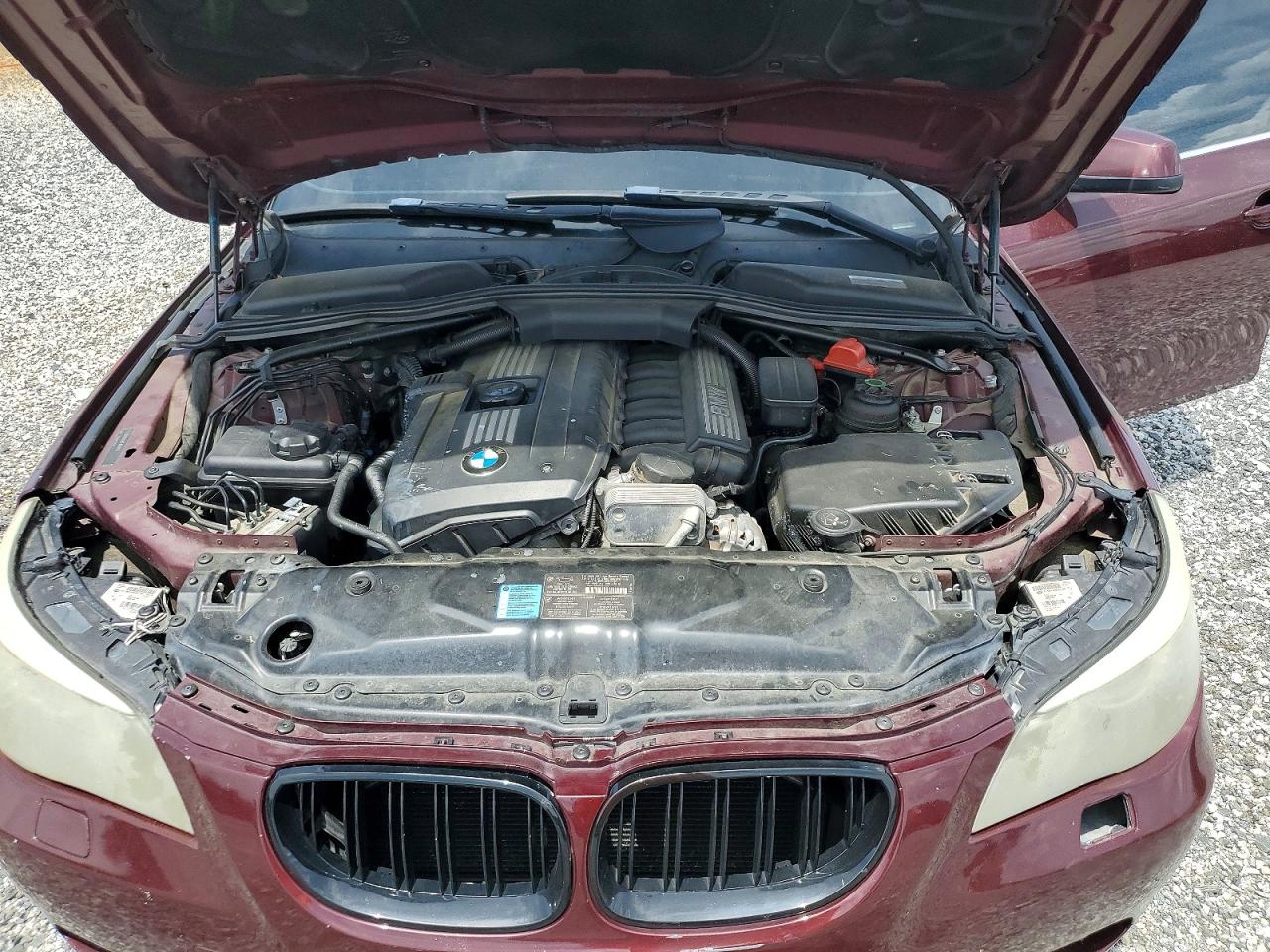 2010 Bmw 528 I Burgundy vin: WBANU5C53AC364165