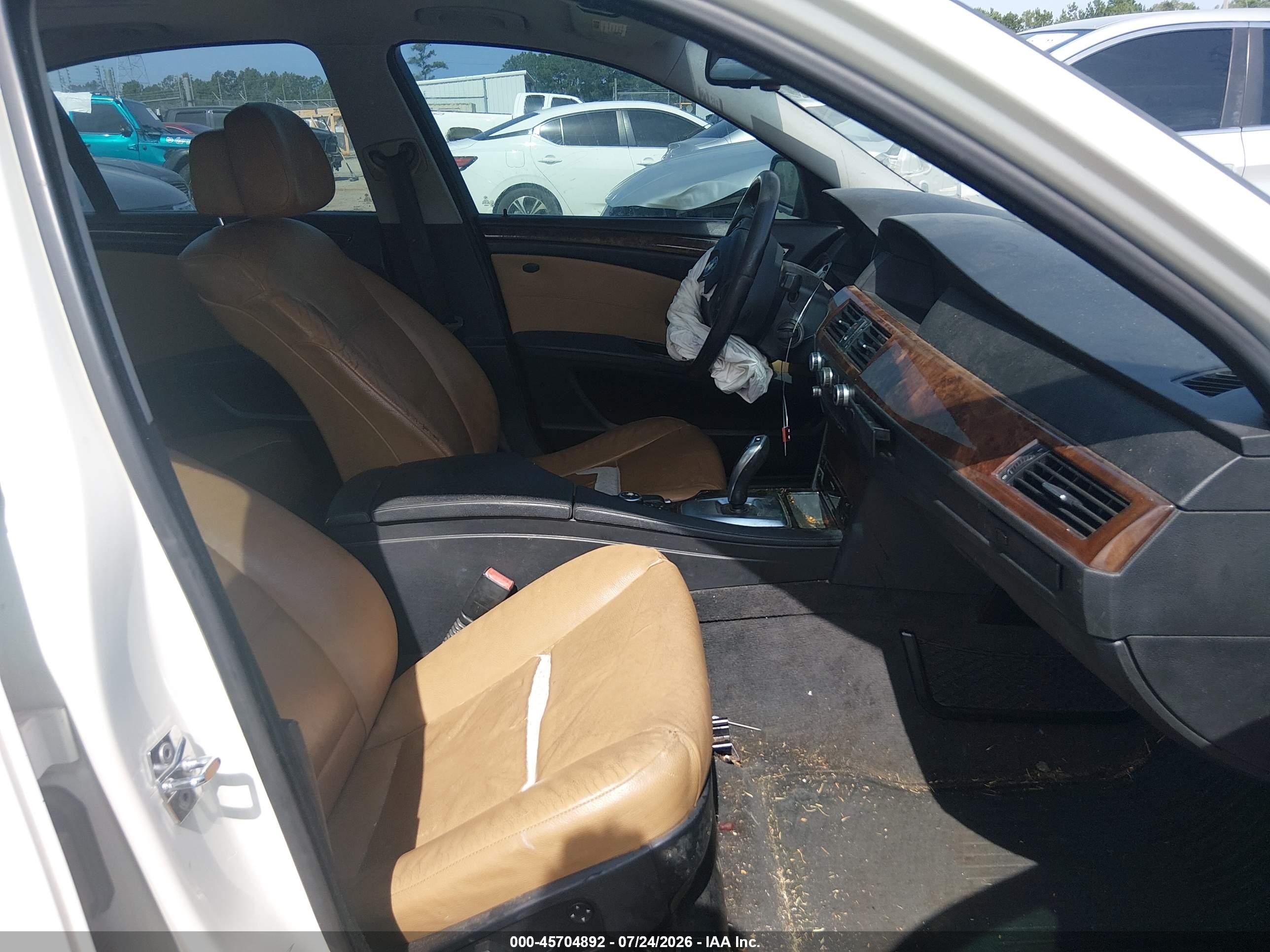 2010 Bmw 528i   Серебряный vin: WBANU5C54AC125496