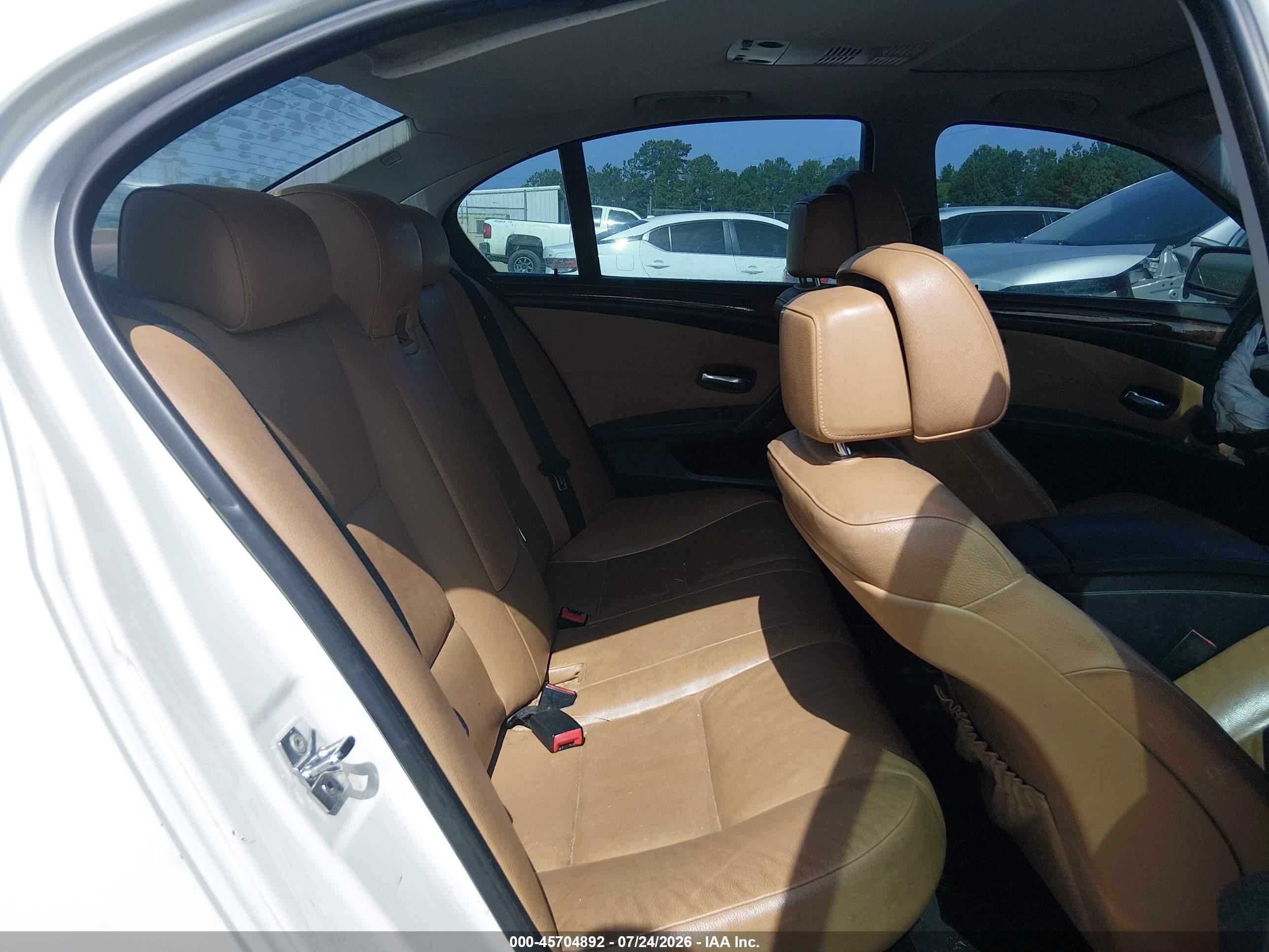 2010 Bmw 528i   Серебряный vin: WBANU5C54AC125496