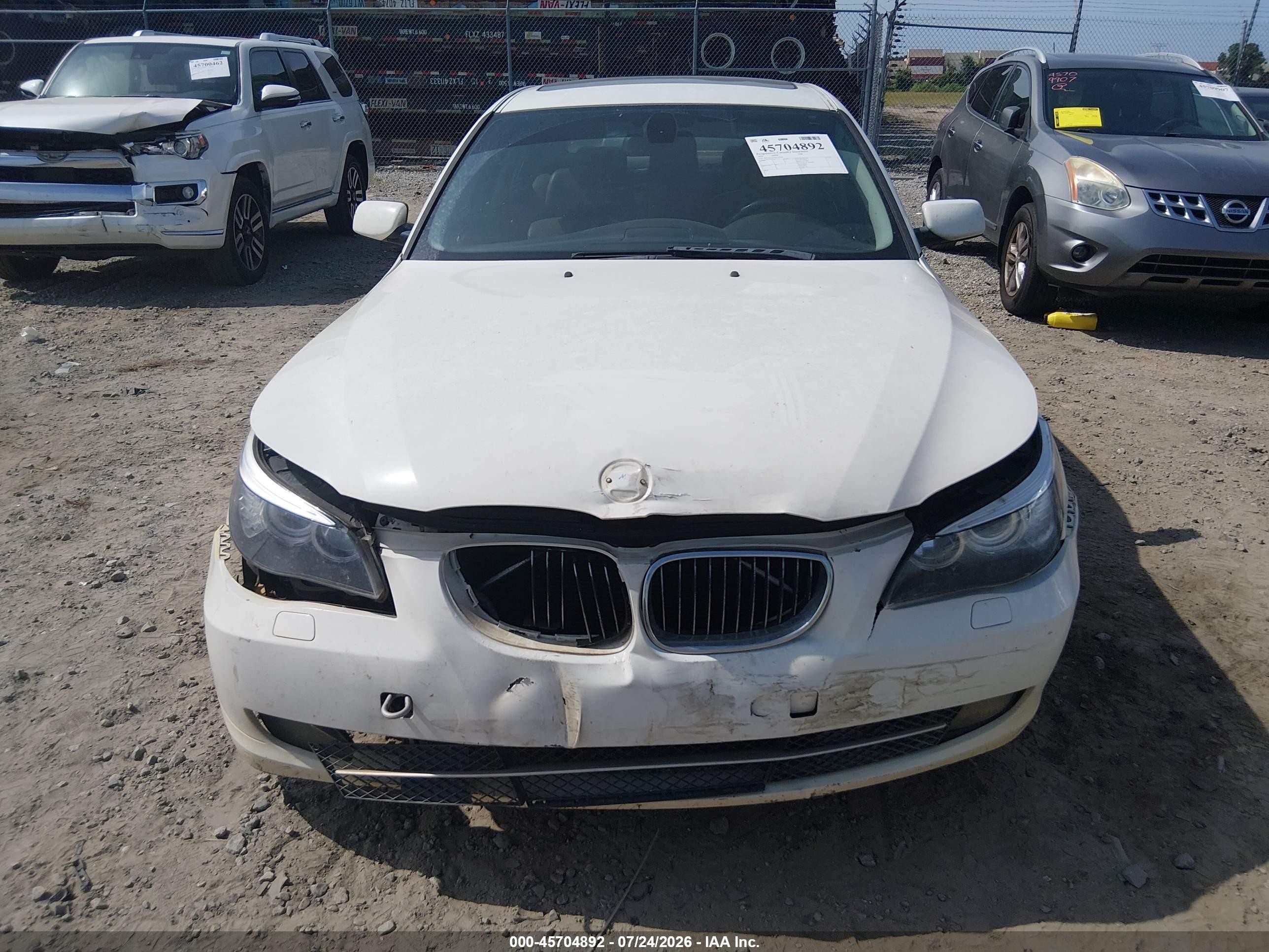 2010 Bmw 528i   Серебряный vin: WBANU5C54AC125496