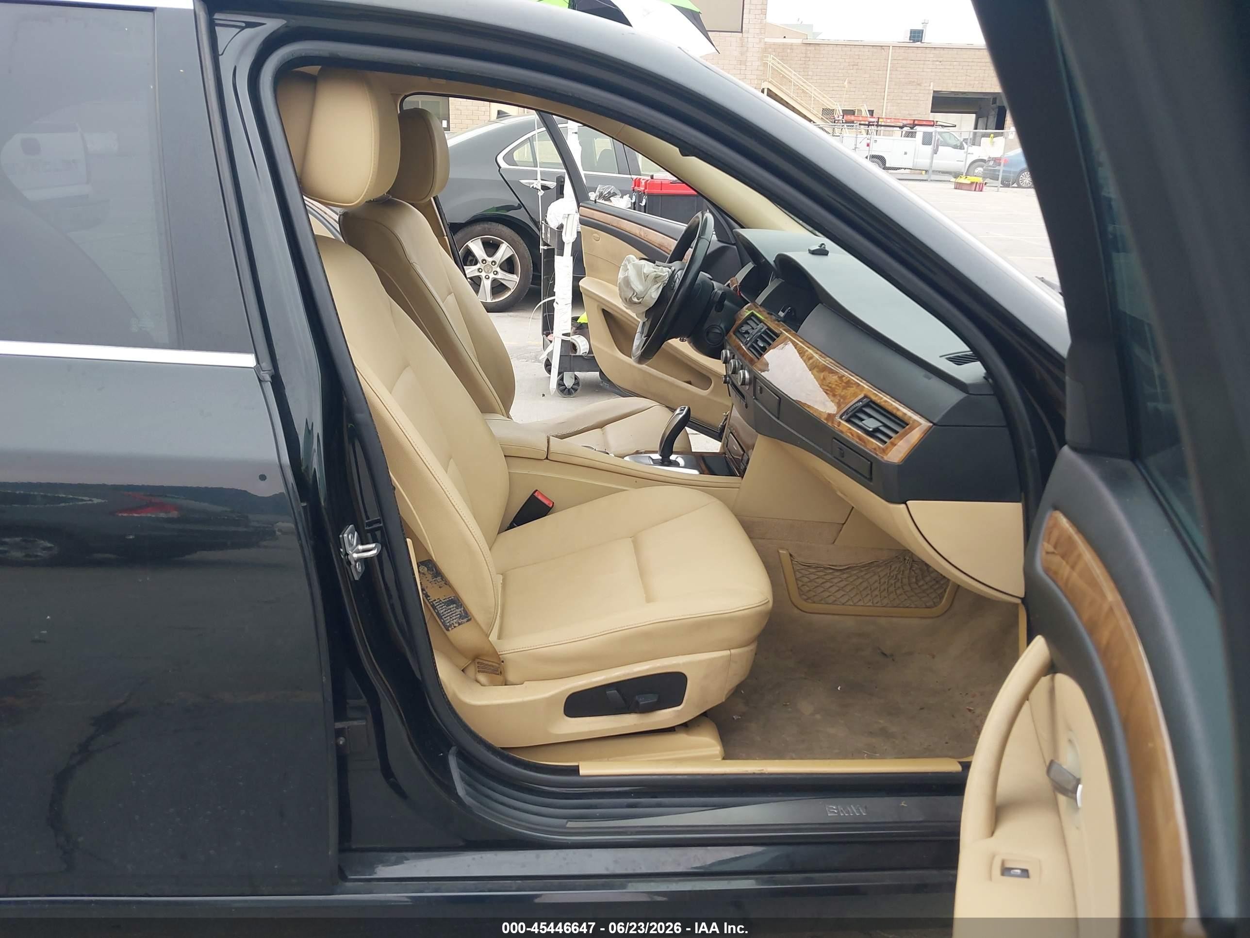 2010 Bmw 528i   Черный vin: WBANU5C54AC129290