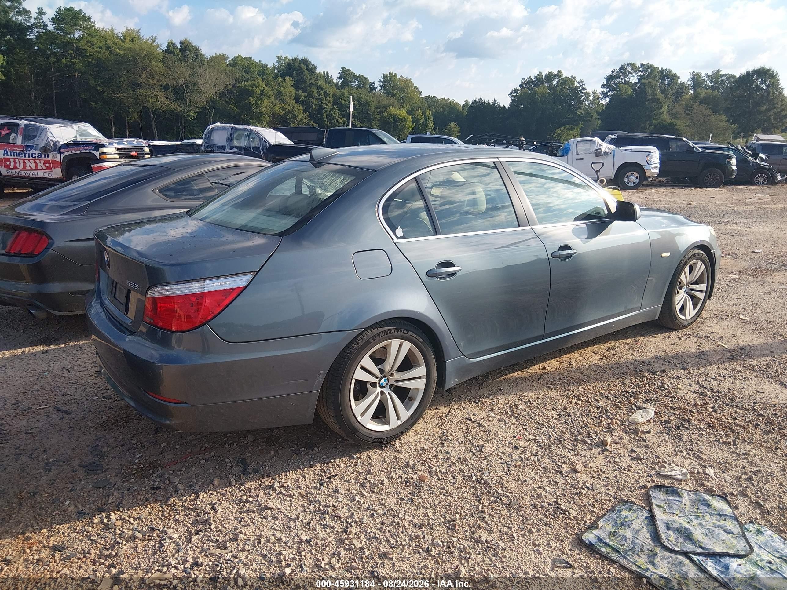 2010 Bmw 528i   Blue vin: WBANU5C55AC124289