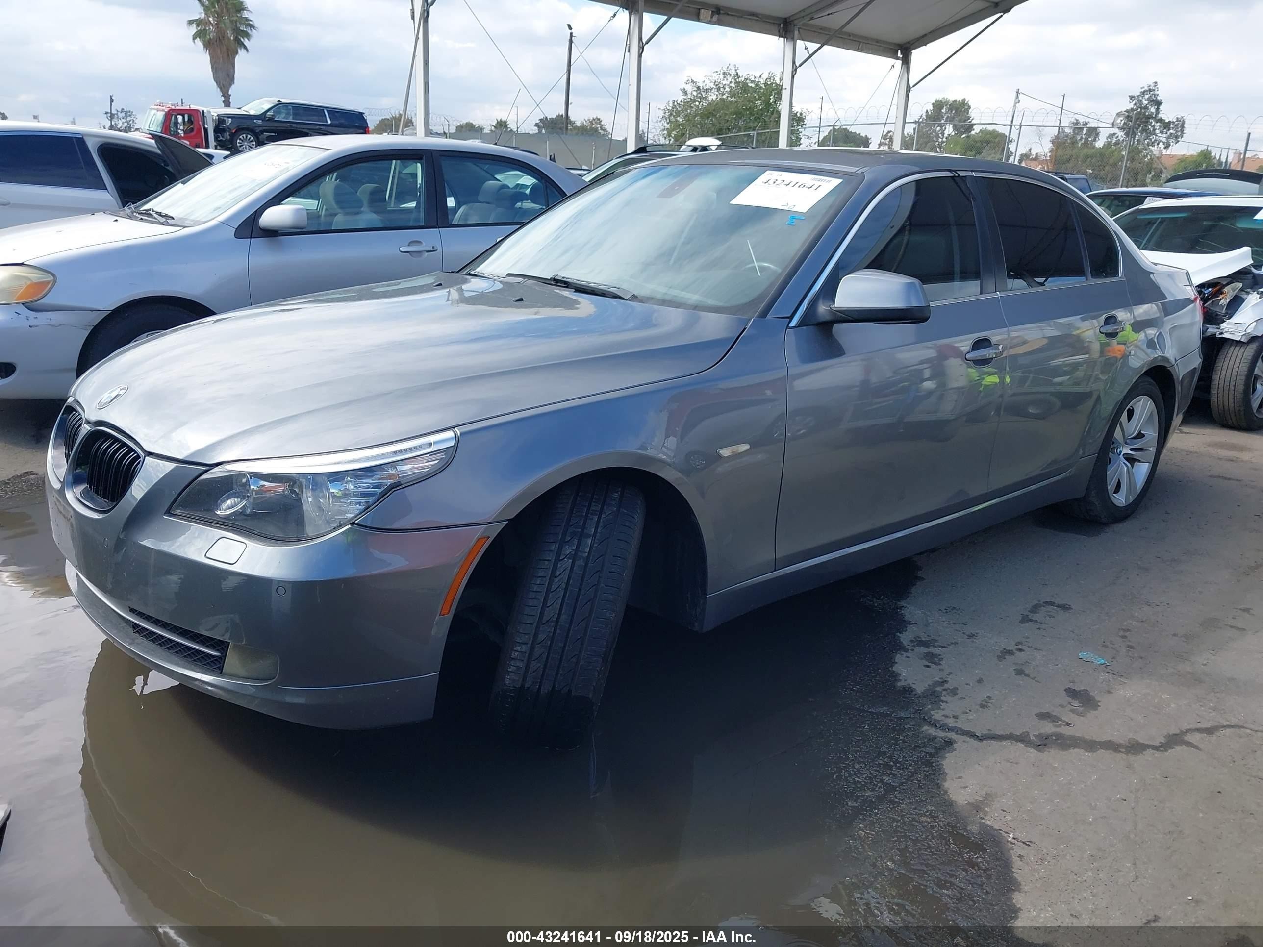 2010 Bmw 528i   Silver vin: WBANU5C58AC129549