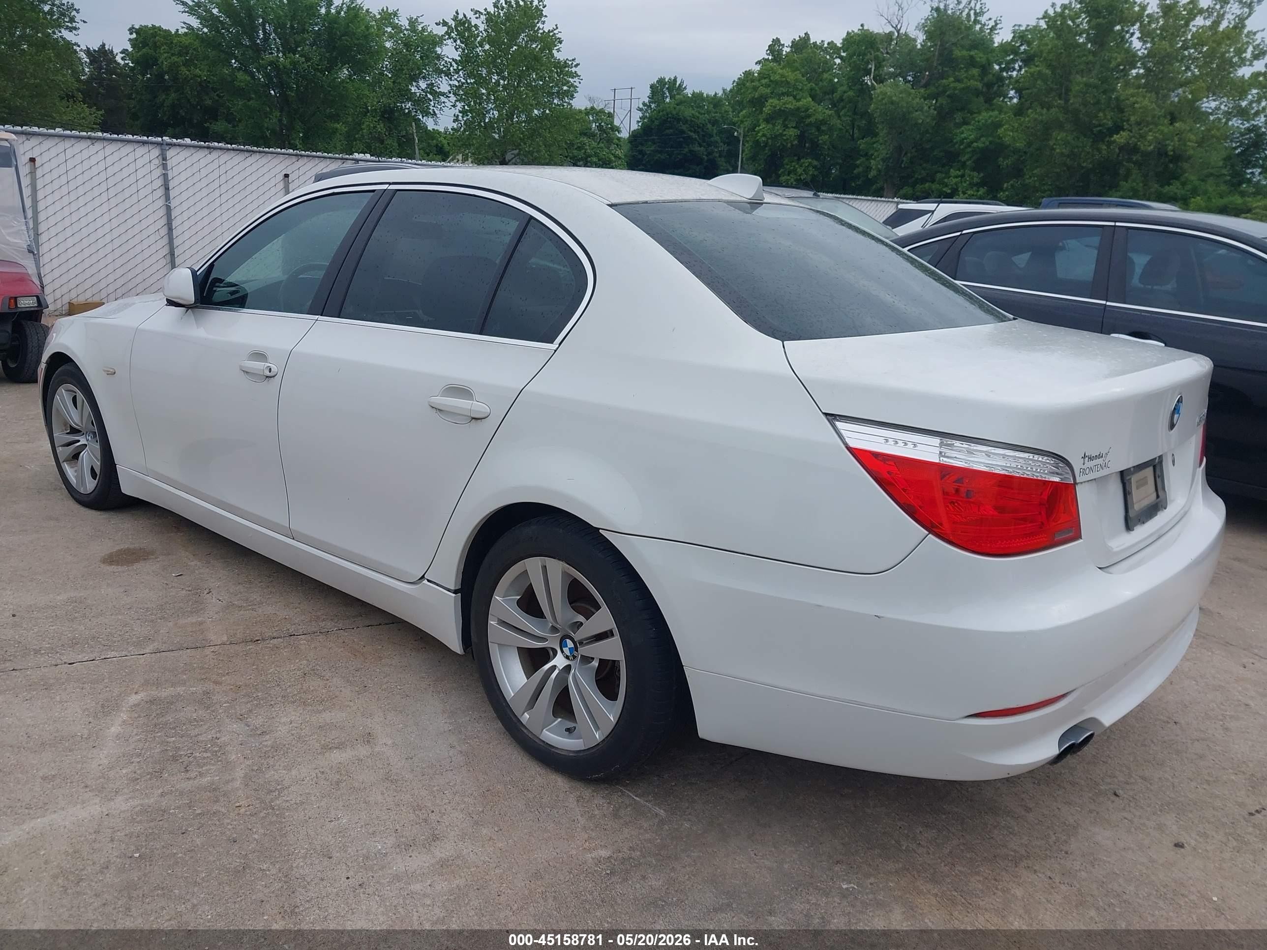 2010 Bmw 528i   White vin: WBANU5C59AC127230