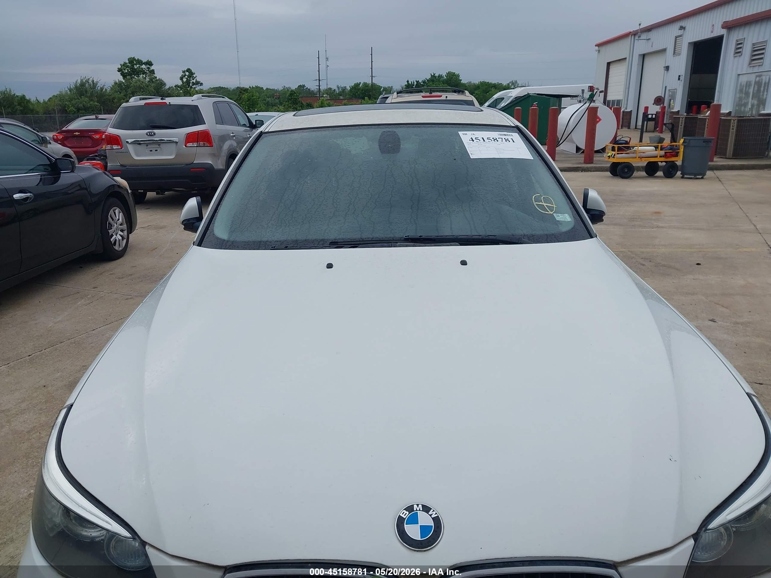2010 Bmw 528i   White vin: WBANU5C59AC127230