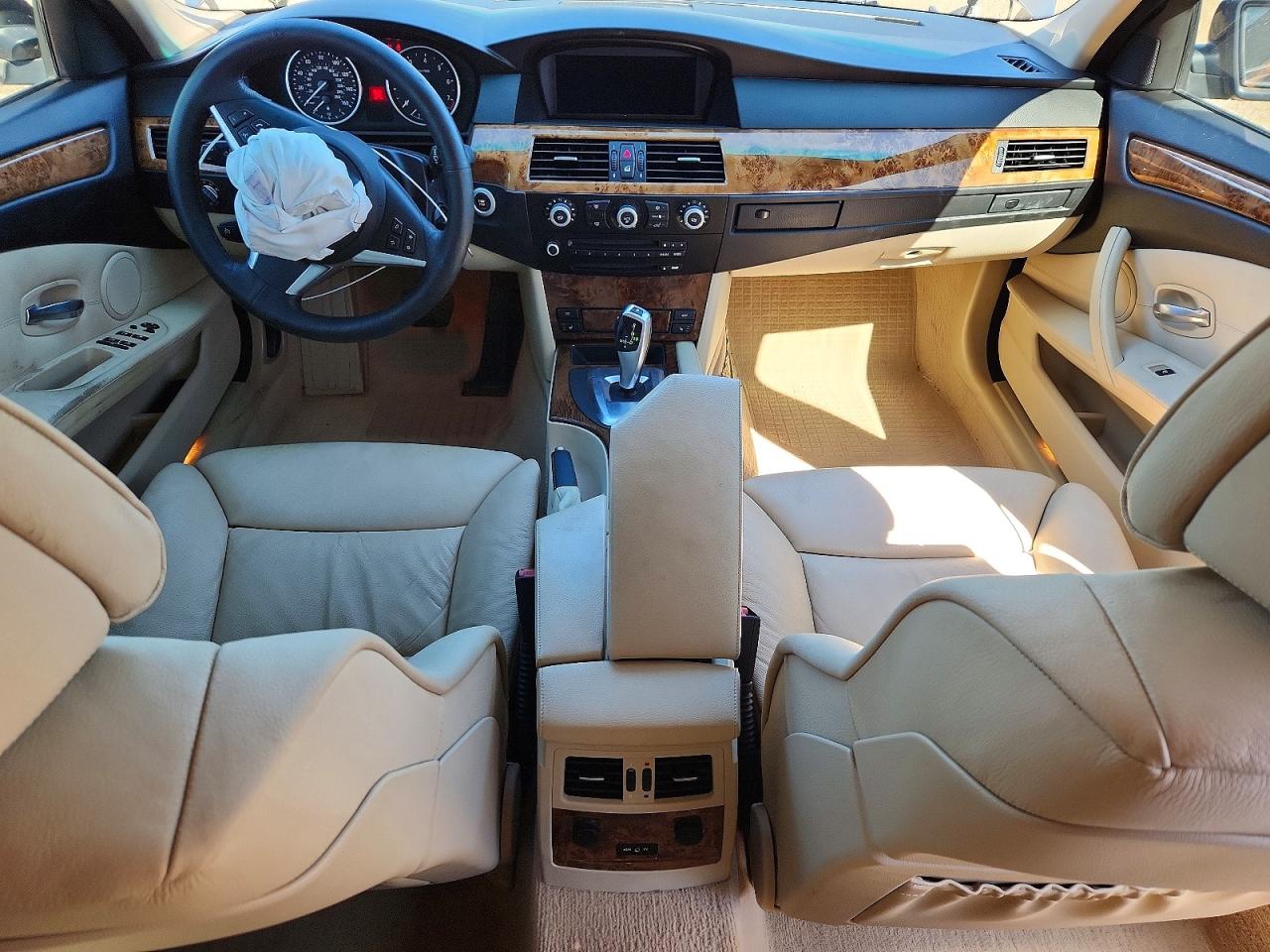 2008 Bmw 528 Xi Черный vin: WBANV13508CZ57854