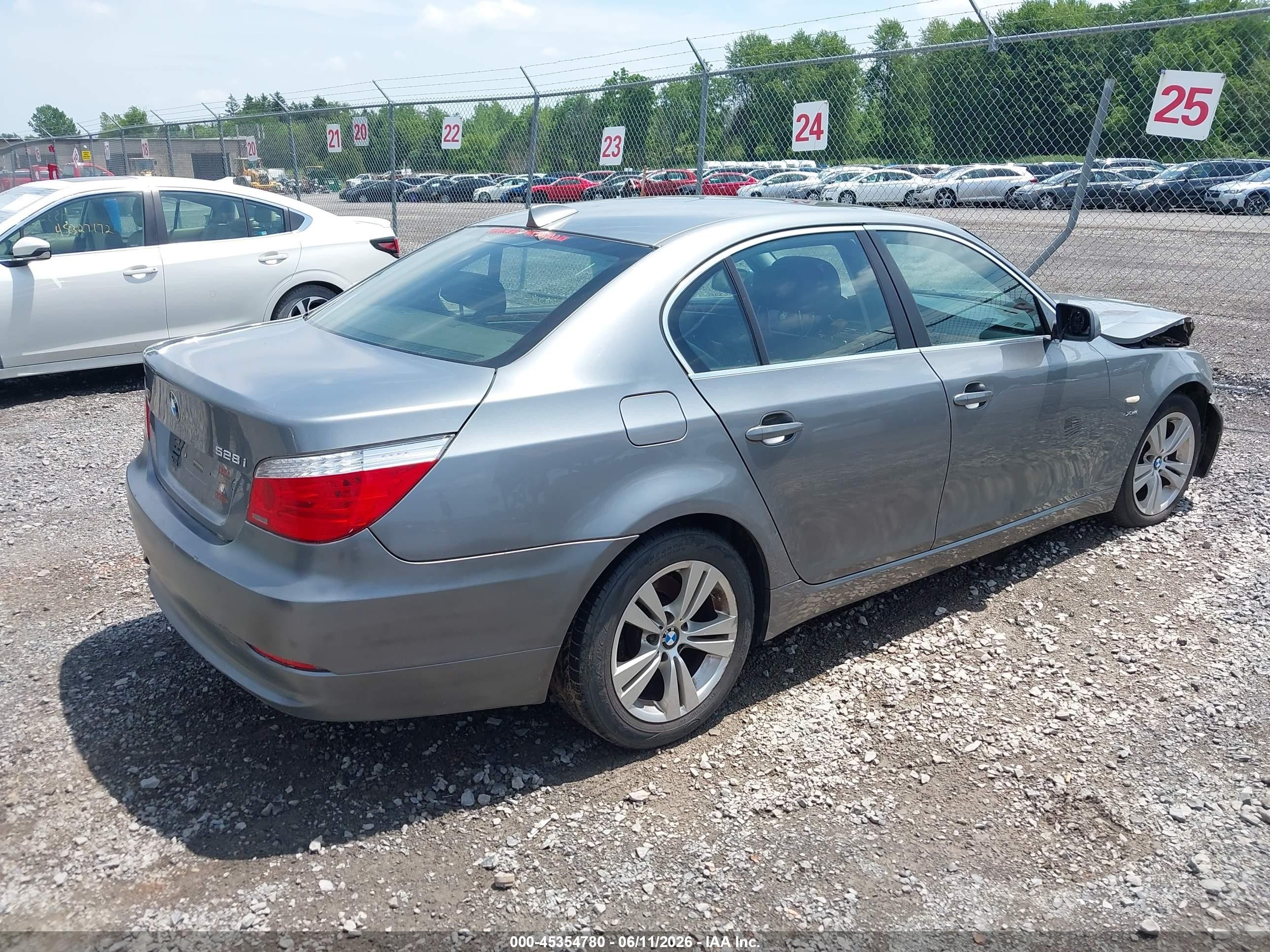 2009 Bmw 528i Xdrive Silver vin: WBANV13509C154849