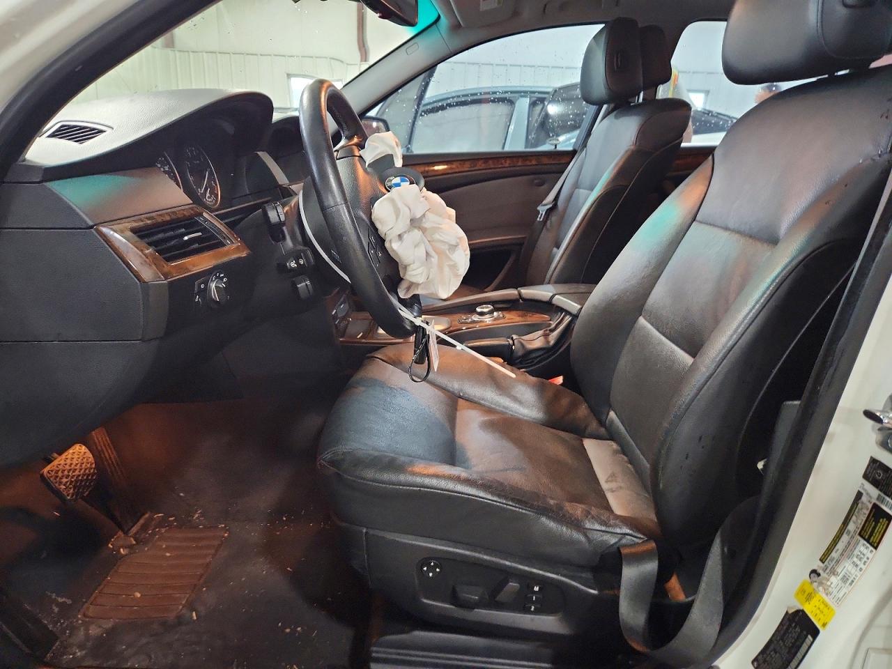 2009 Bmw 528 Xi White vin: WBANV13519C155279