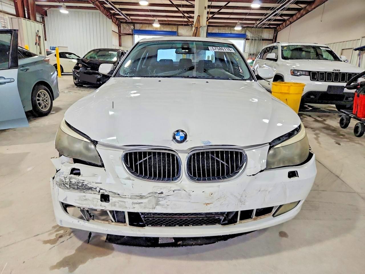 2009 Bmw 528 Xi White vin: WBANV13519C155279