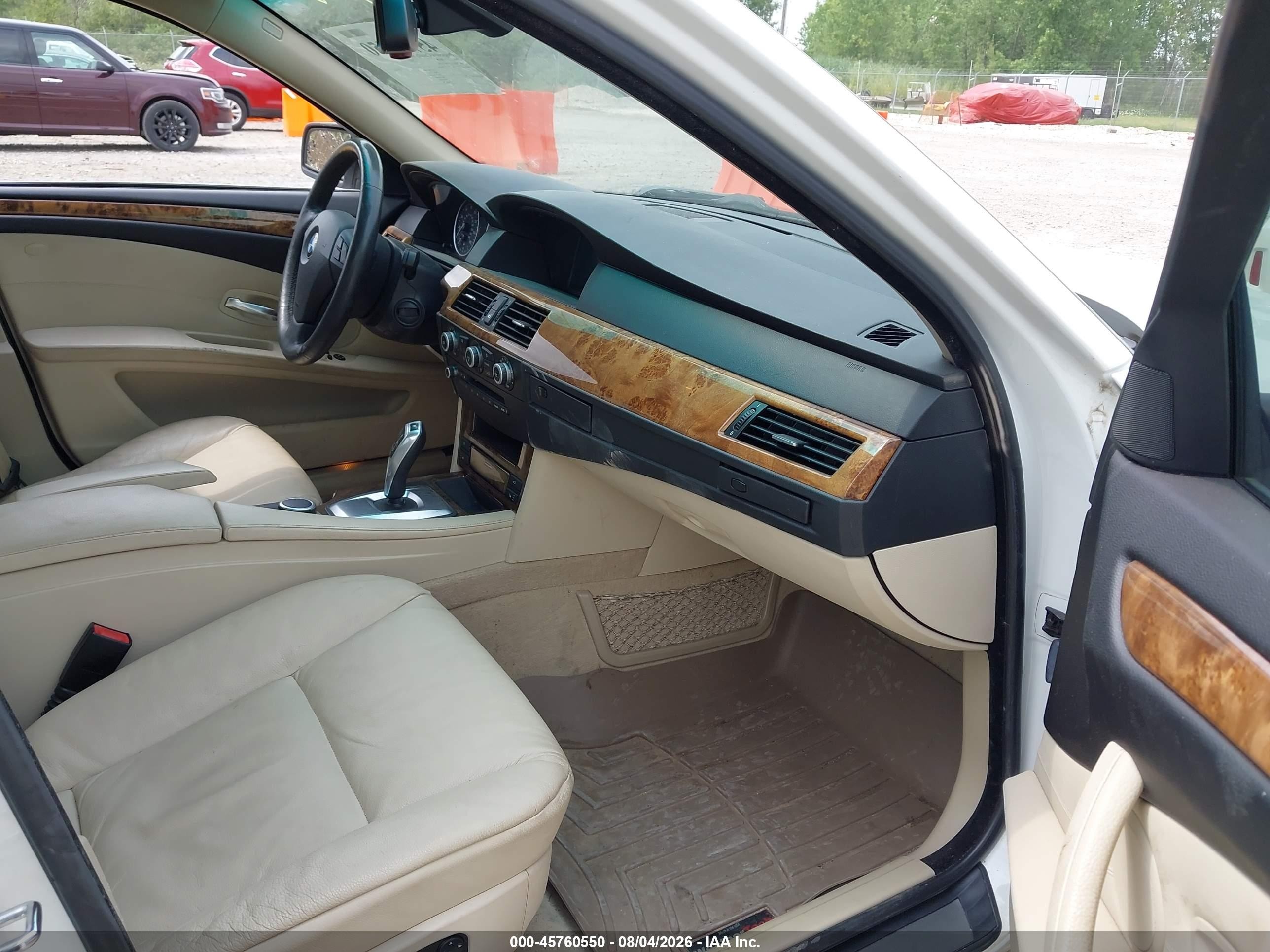 2008 Bmw 528xi   White vin: WBANV13528CZ53496