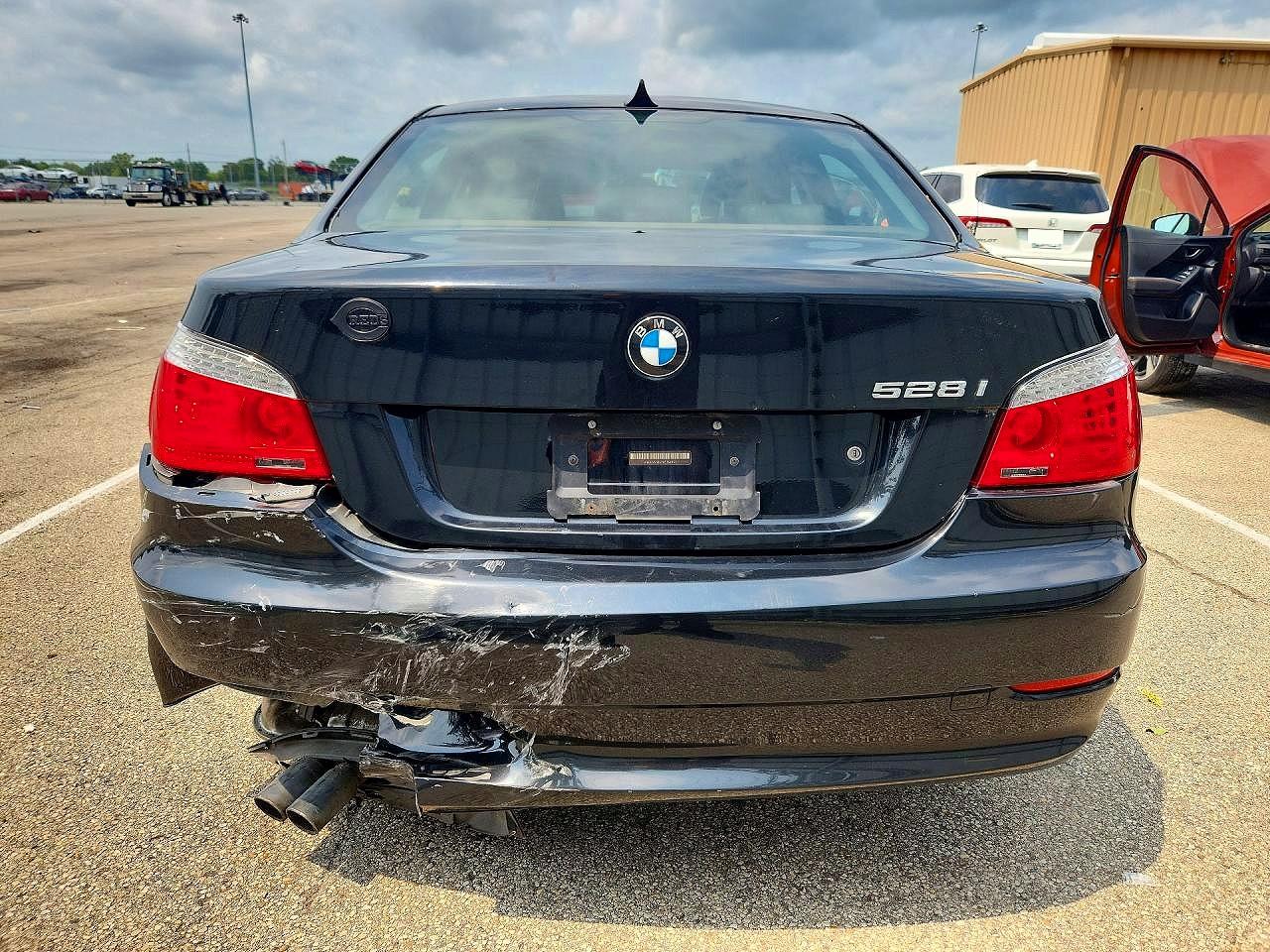 2009 Bmw 528 Xi Black vin: WBANV13529C154853