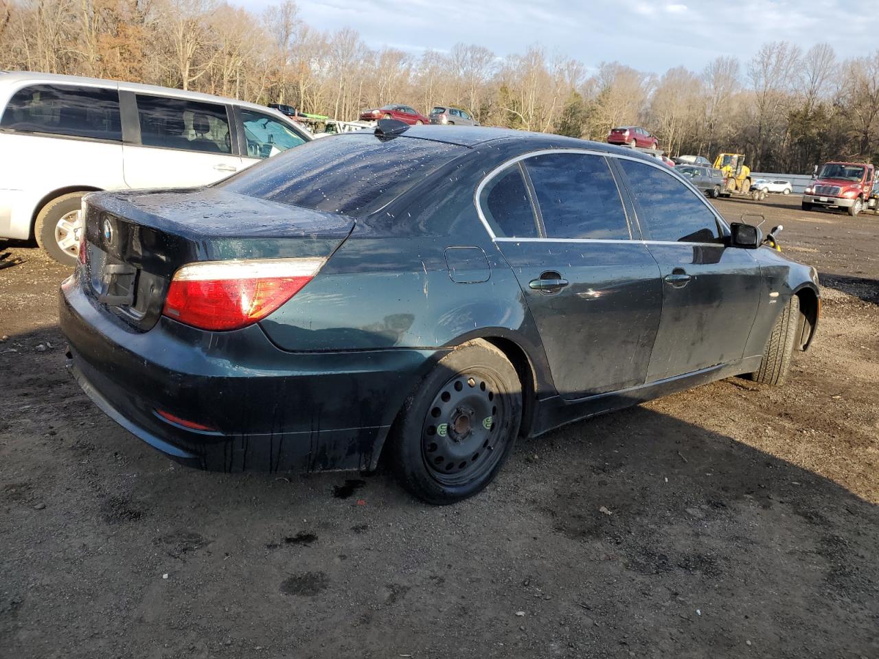 2009 Bmw 528 Xi Зеленый vin: WBANV13539C154456 Damage: Rear Bumper, Misaligned, Repair Required