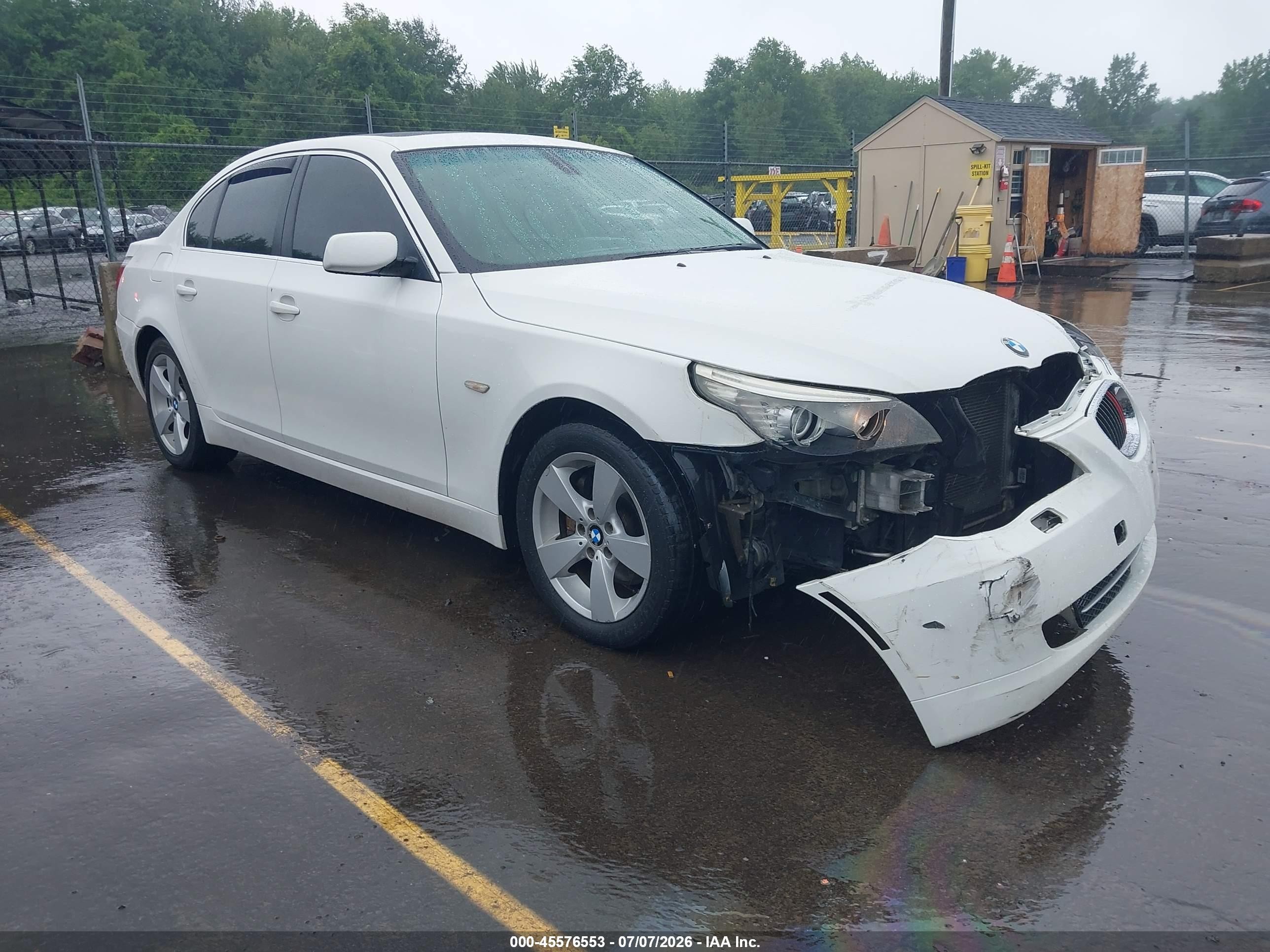 2008 Bmw 528xi   White vin: WBANV13548C150463