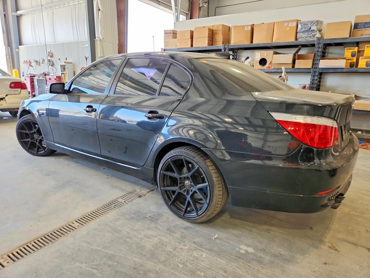 2008 Bmw 528 Xi Черный vin: WBANV13568BZ48159