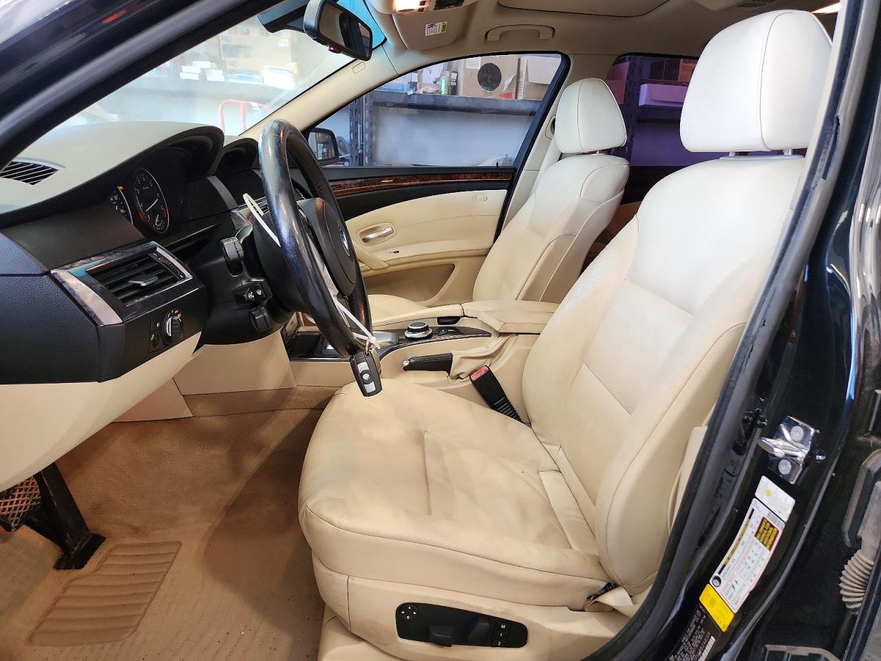 2008 Bmw 528 Xi Черный vin: WBANV13568BZ48159