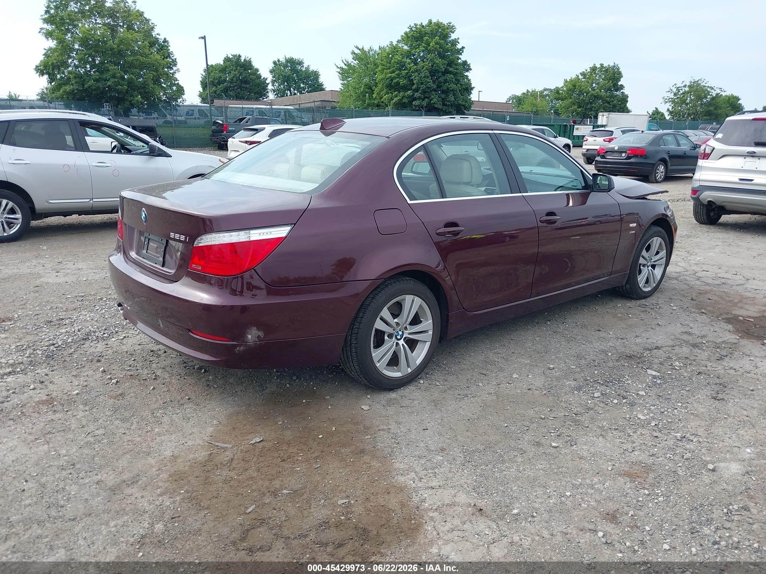 2009 Bmw 528i Xdrive Burgundy vin: WBANV13569C153351