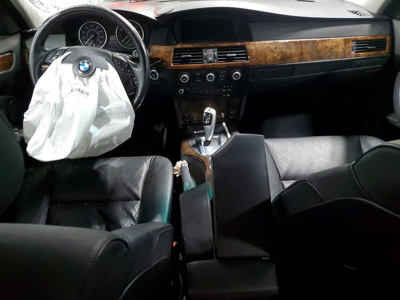 2009 Bmw 528 Xi Silver vin: WBANV13599C151884