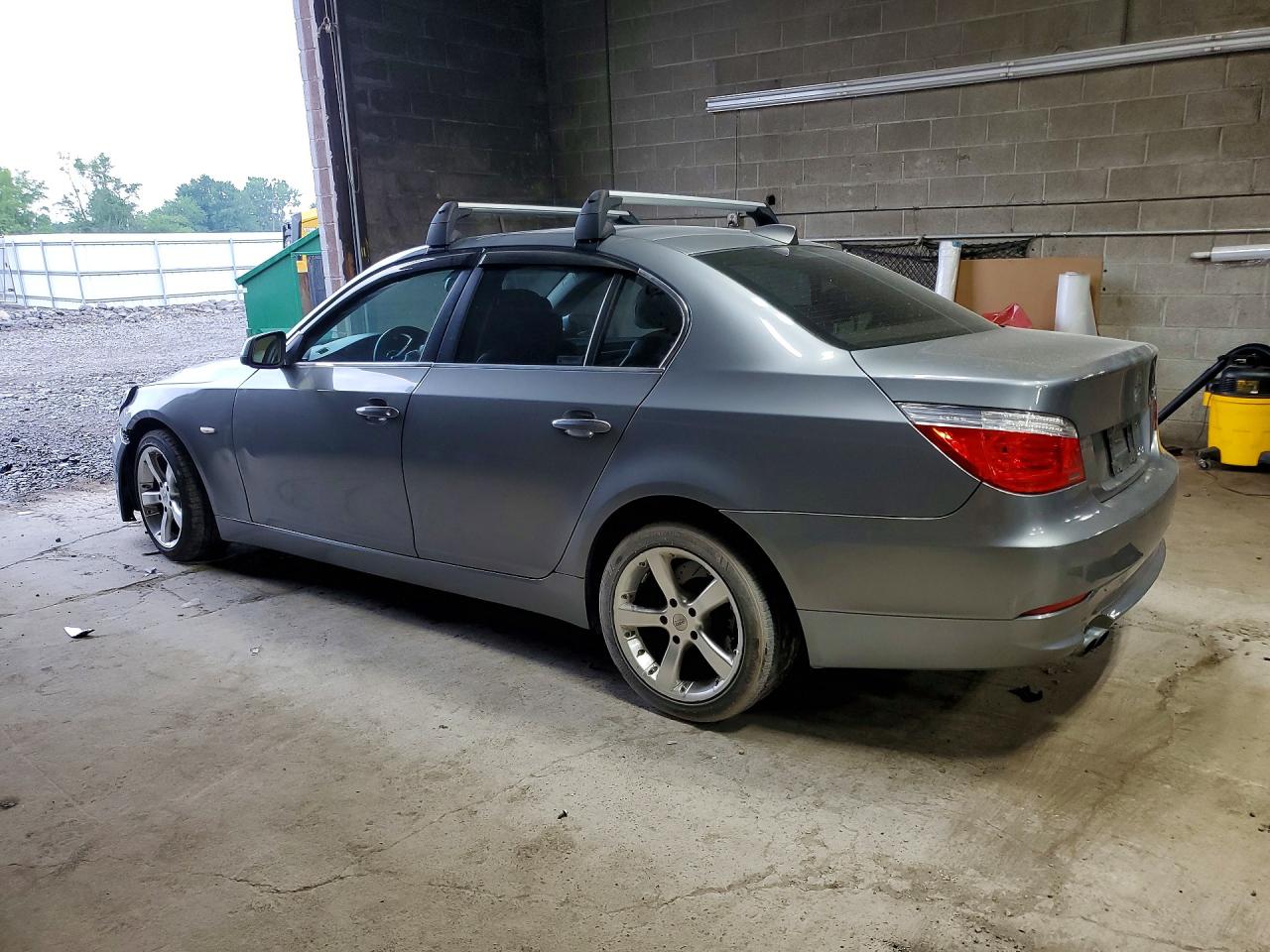 2010 Bmw 528 Xi Silver vin: WBANV1C50AC445453
