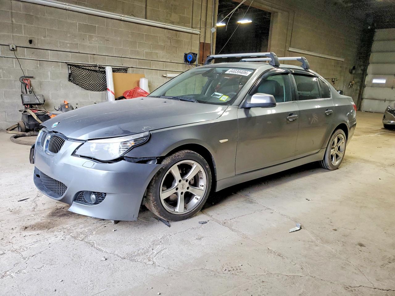 2010 Bmw 528 Xi Silver vin: WBANV1C50AC445453