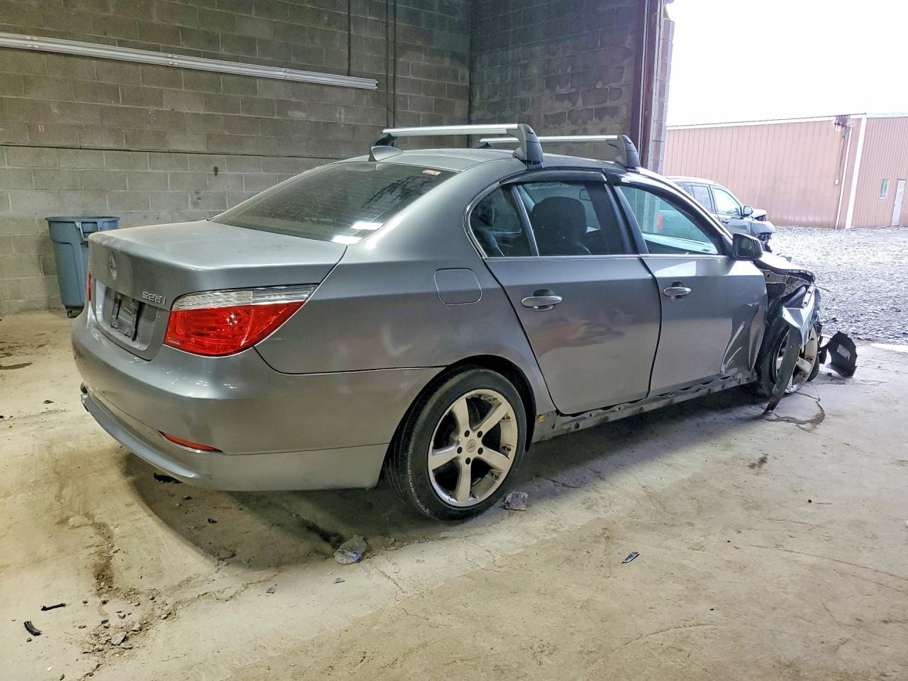2010 Bmw 528 Xi Silver vin: WBANV1C50AC445453