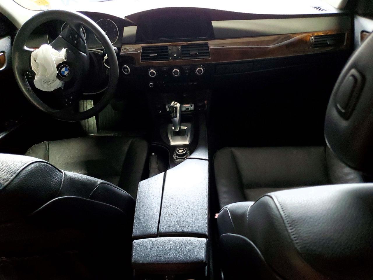 2010 Bmw 528 Xi Silver vin: WBANV1C50AC445453