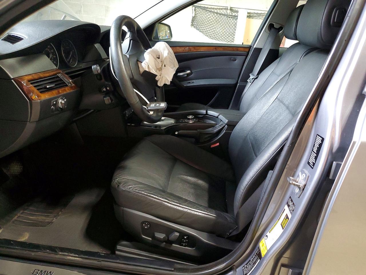 2010 Bmw 528 Xi Silver vin: WBANV1C50AC445453
