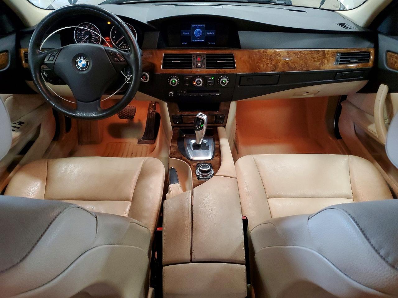 2010 Bmw 528 Xi Beige vin: WBANV1C51AC159983
