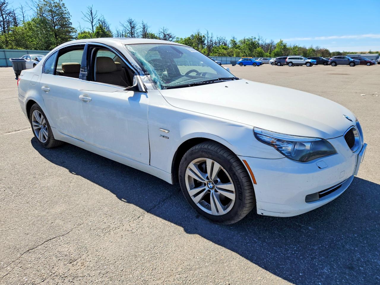 2010 Bmw 528 Xi White vin: WBANV1C51AC445915