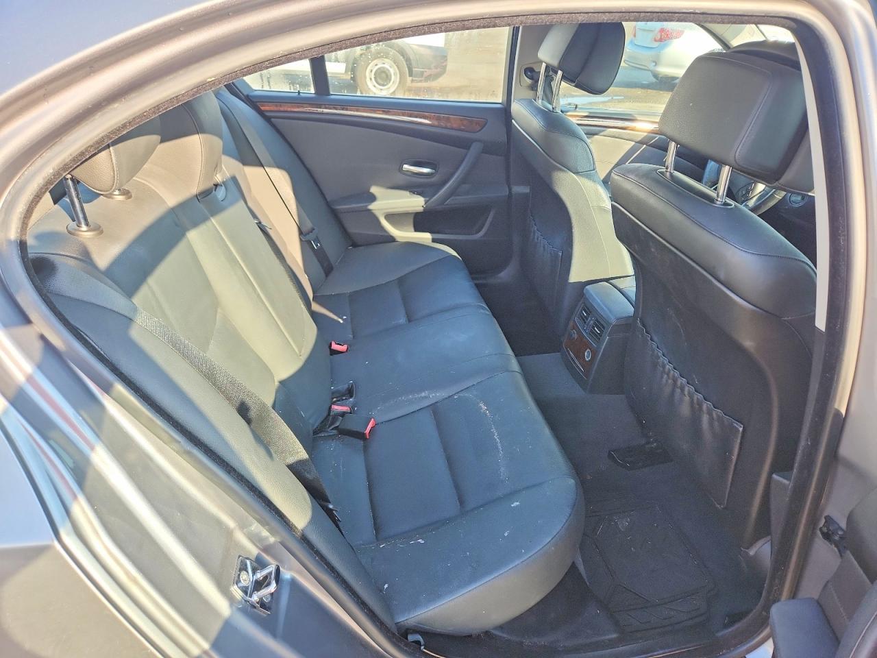 2010 Bmw 528 Xi Gray vin: WBANV1C52AC156560