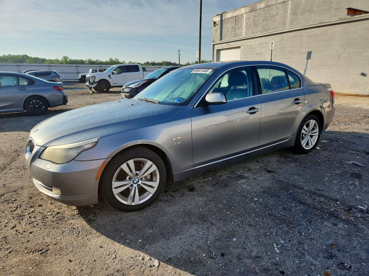 2010 Bmw 528 Xi Серый vin: WBANV1C52AC156560