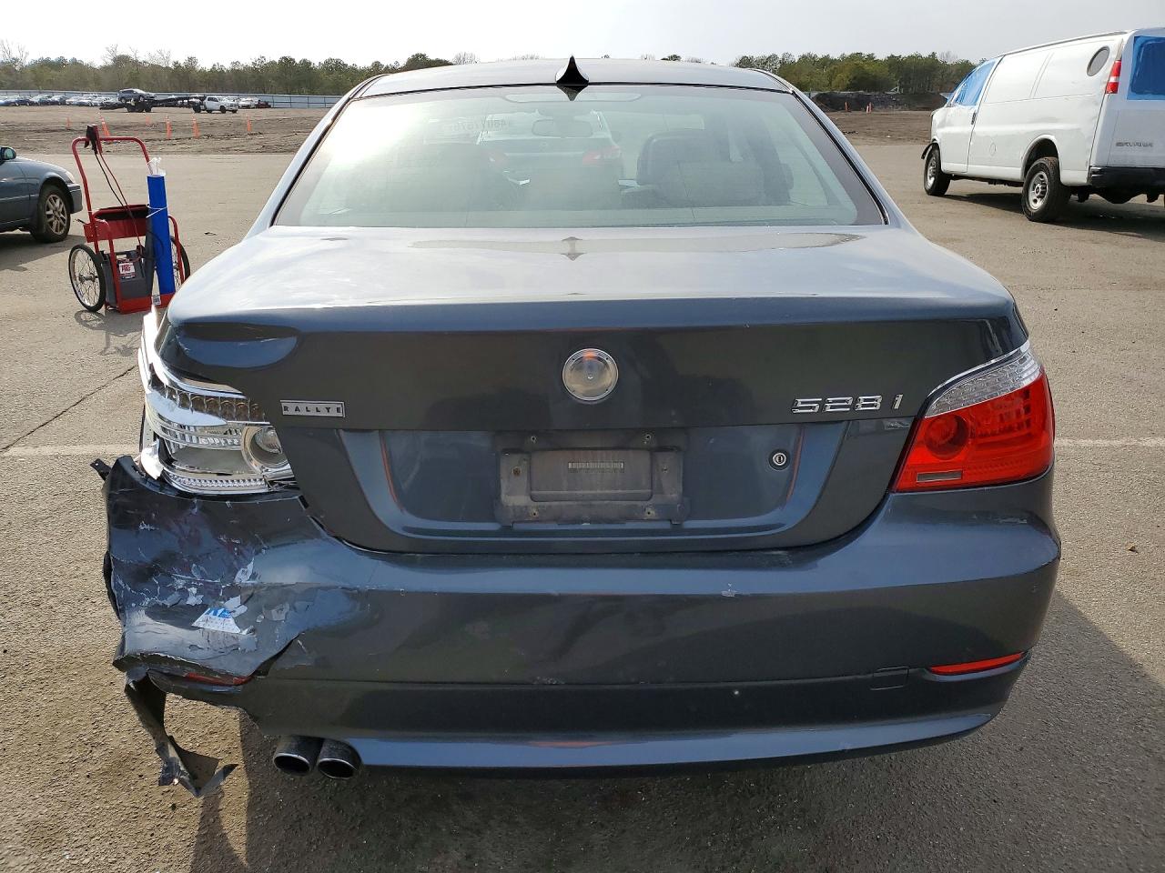 2010 Bmw 528 Xi Charcoal vin: WBANV1C52AC157935