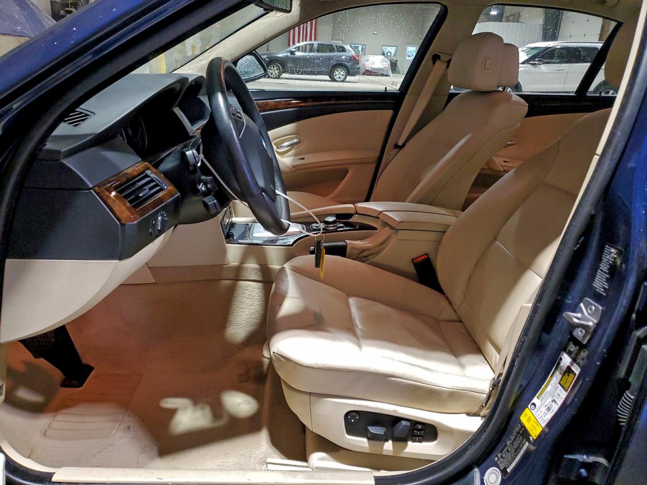 2010 Bmw 528 Xi Blue vin: WBANV1C55AC389381