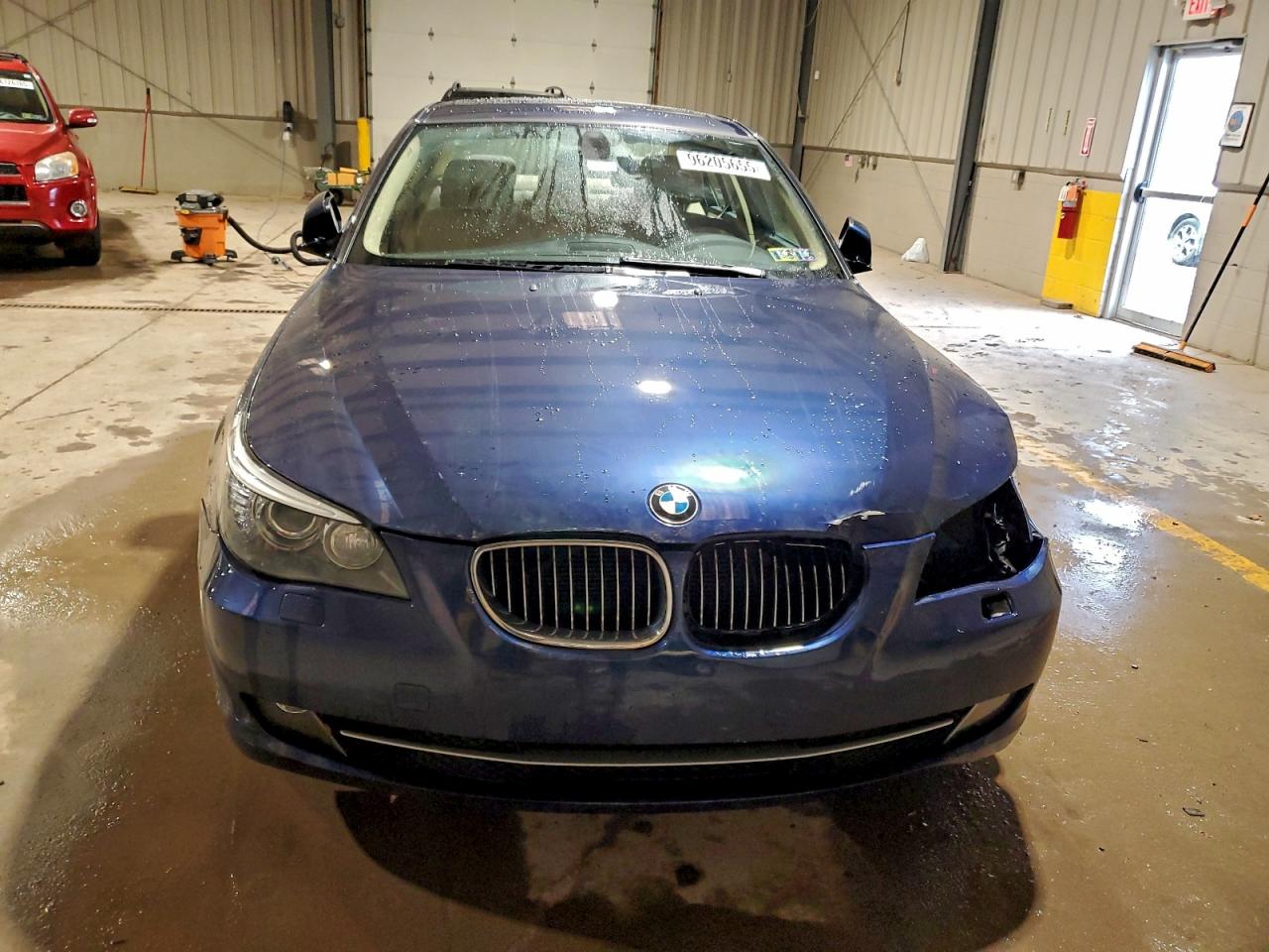 2010 Bmw 528 Xi Blue vin: WBANV1C55AC389381